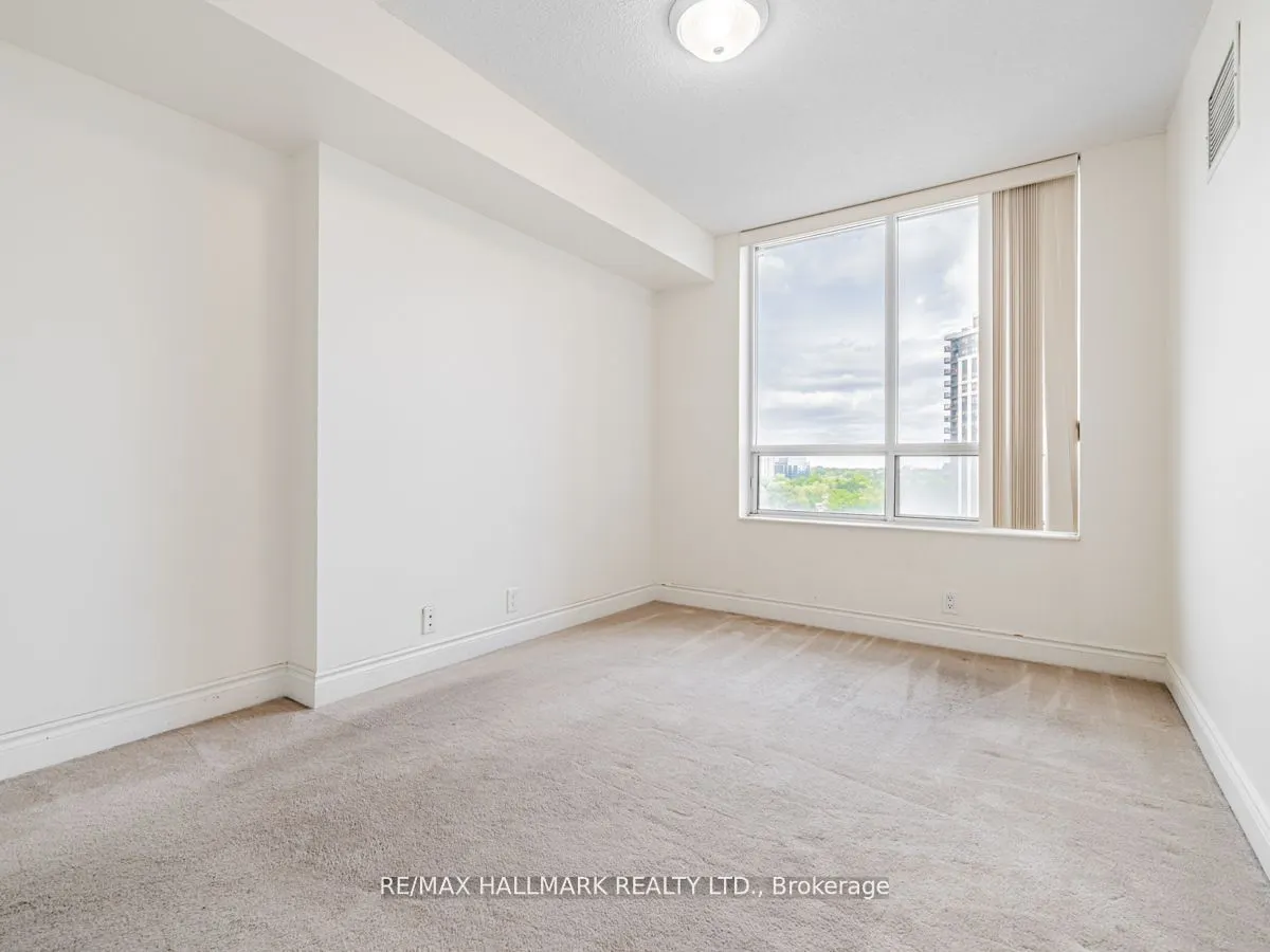 80 Harrison Garden Boulevard, #927