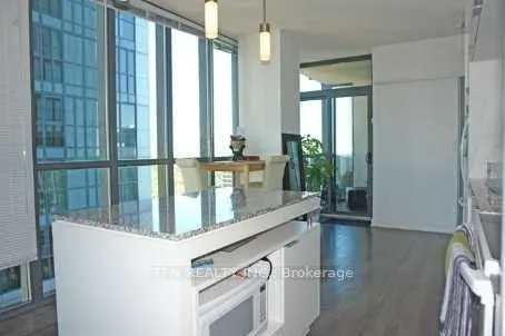110 Charles Street E, #2807