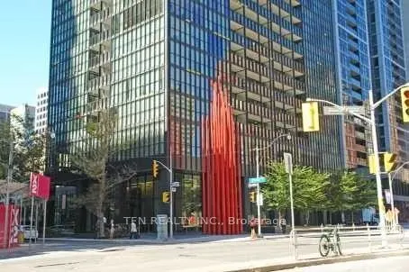 110 Charles Street E, #2807