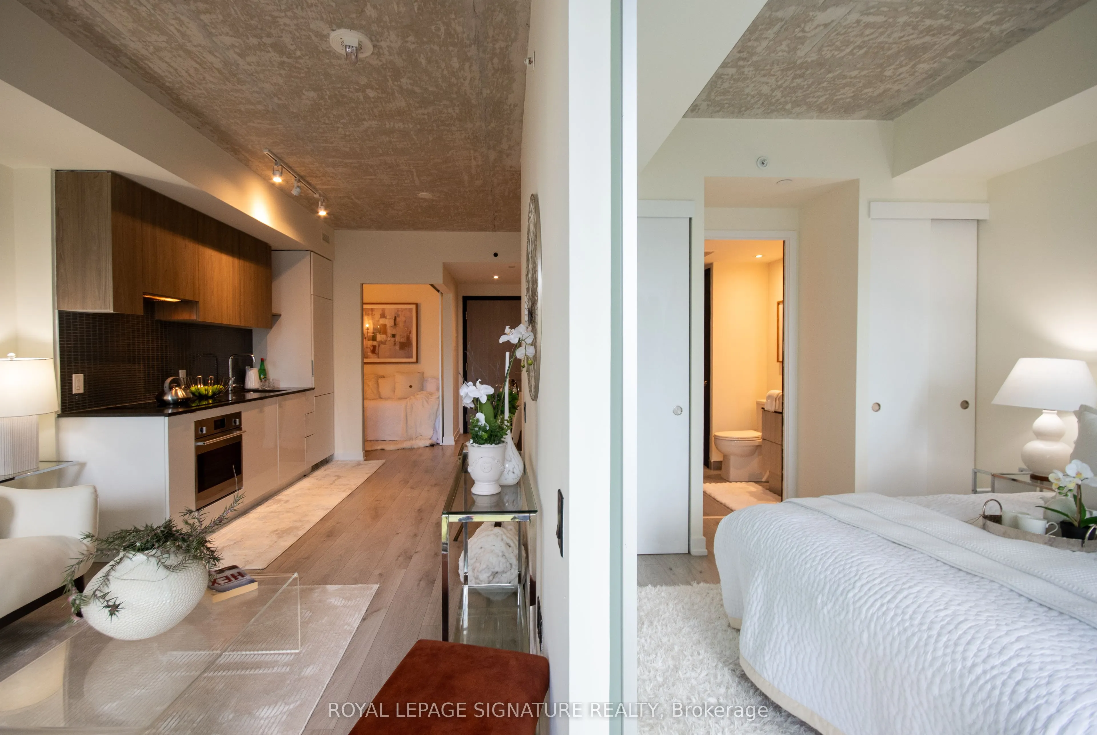 161 Roehampton Avenue, #605