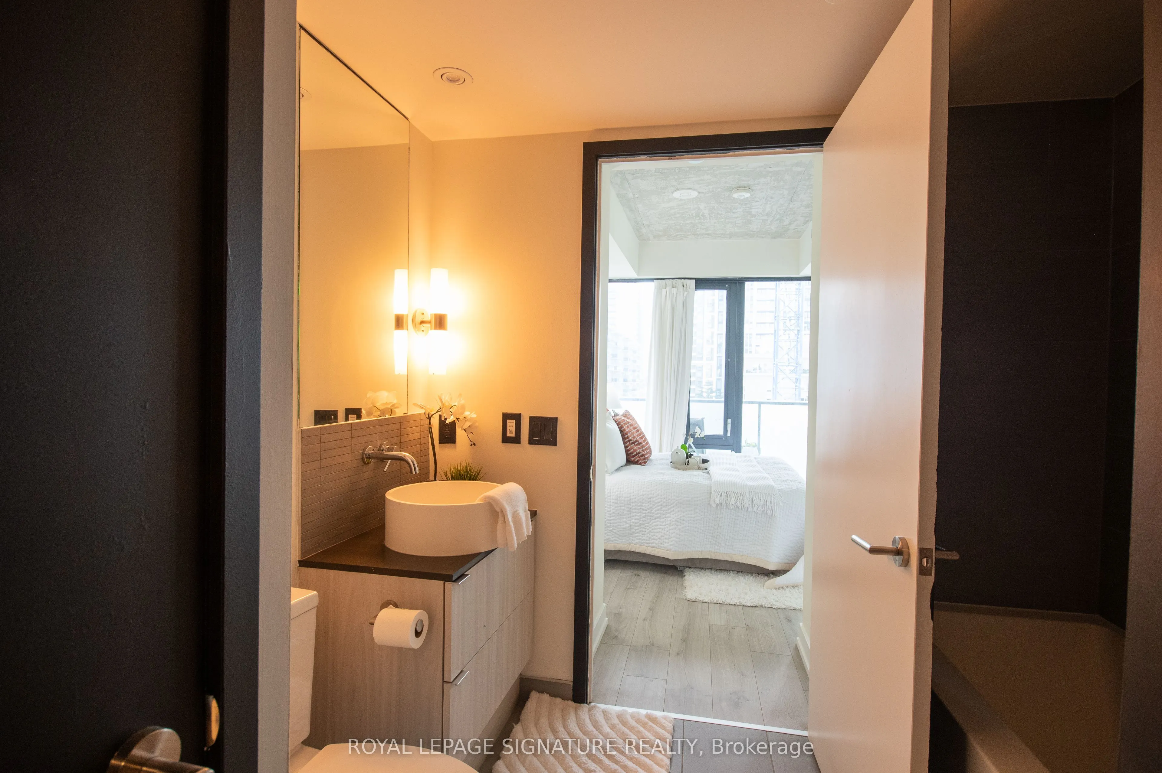 161 Roehampton Avenue, #605