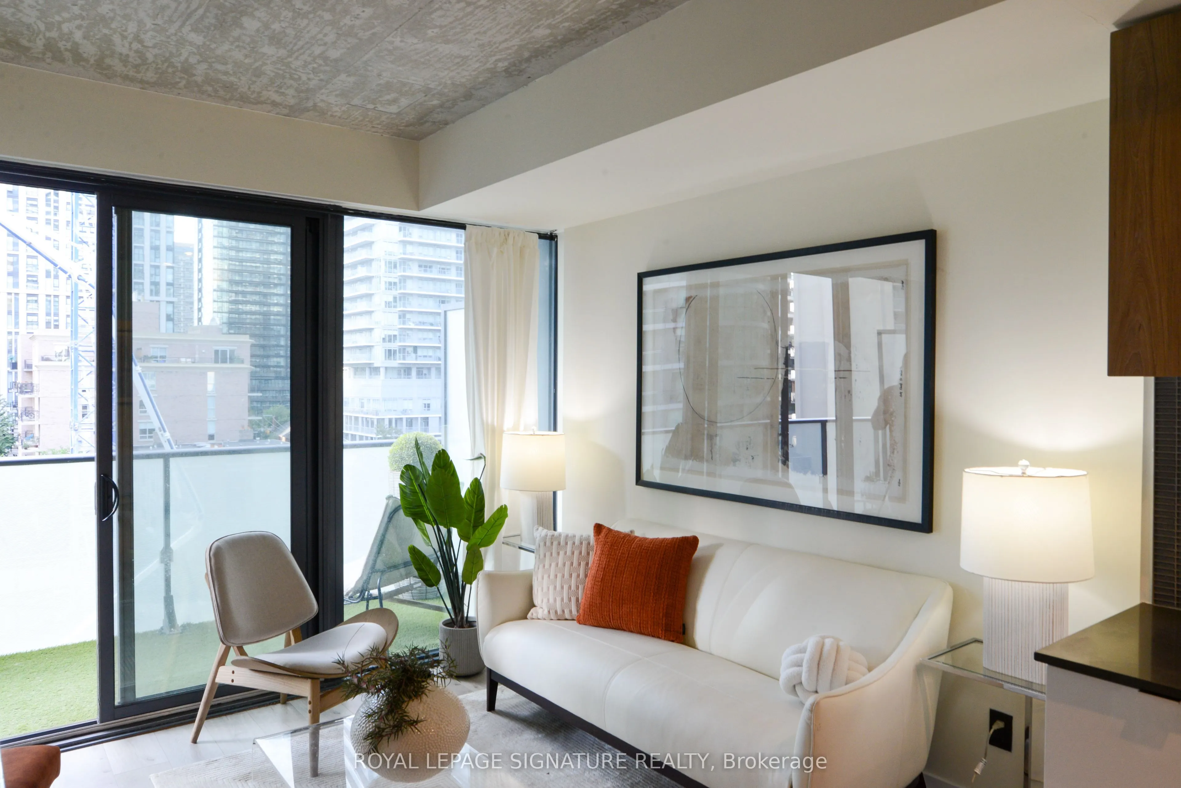 161 Roehampton Avenue, #605