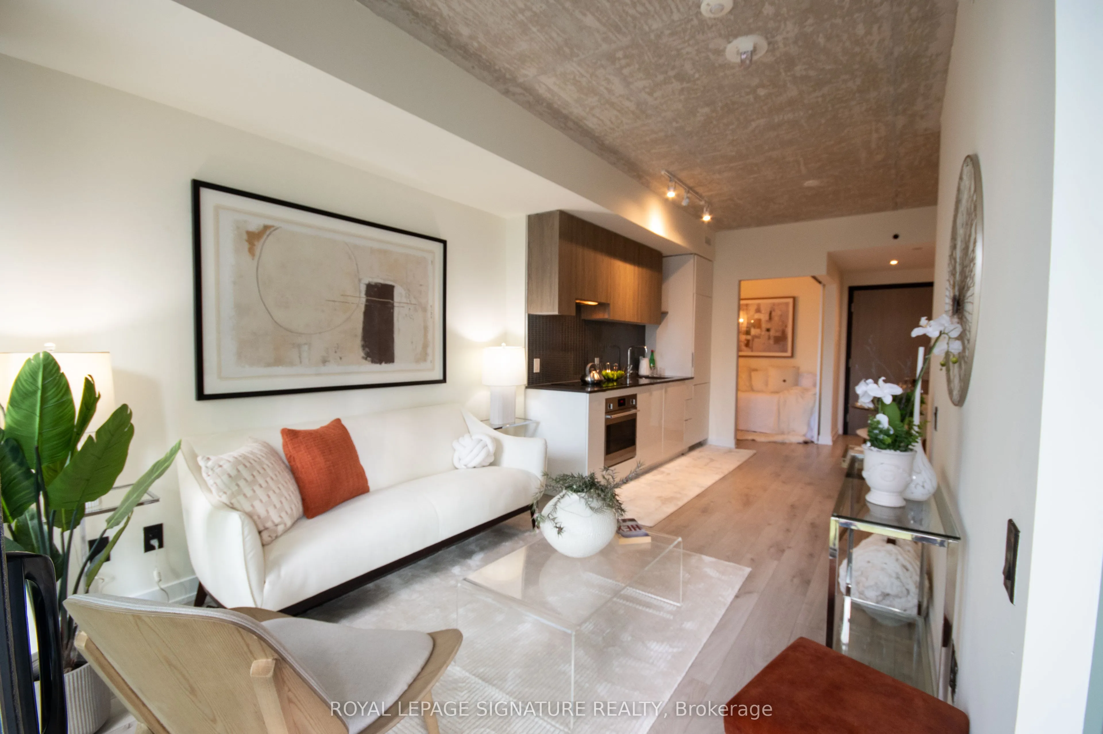 161 Roehampton Avenue, #605