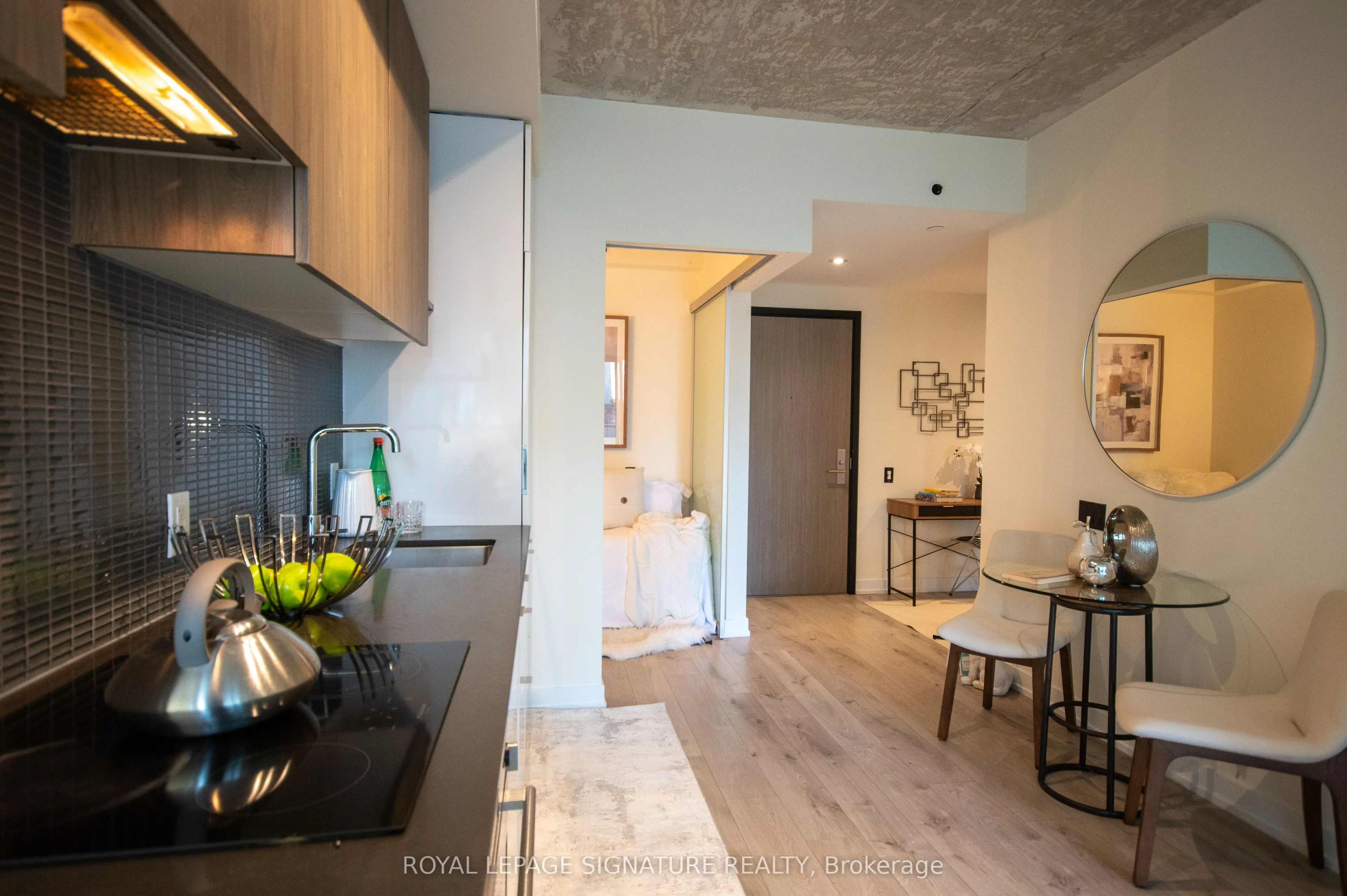 161 Roehampton Avenue, #605