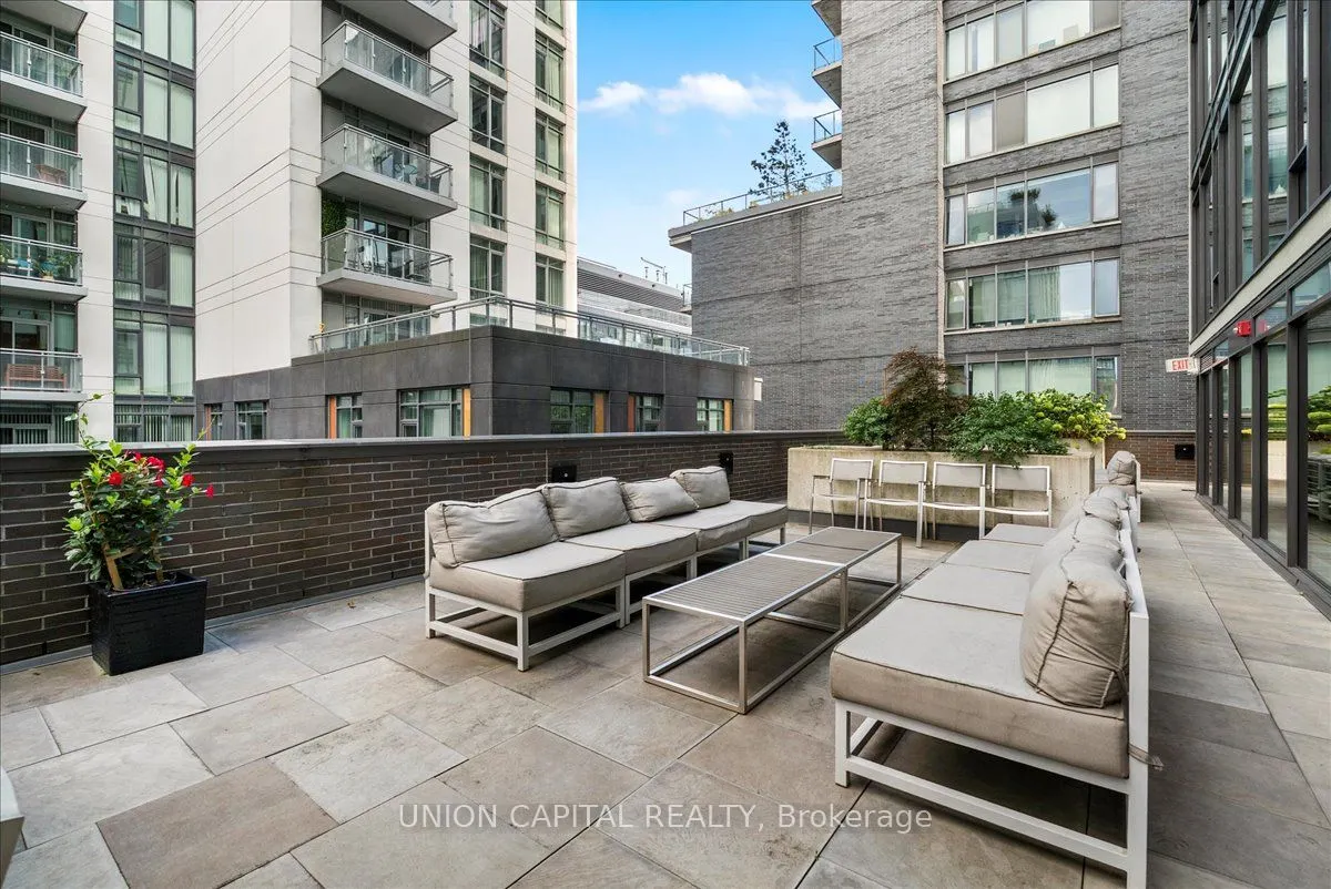 111 Bathurst Street, #505