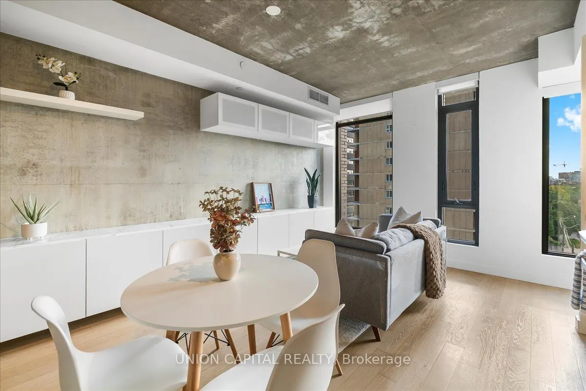 111 Bathurst Street, #505