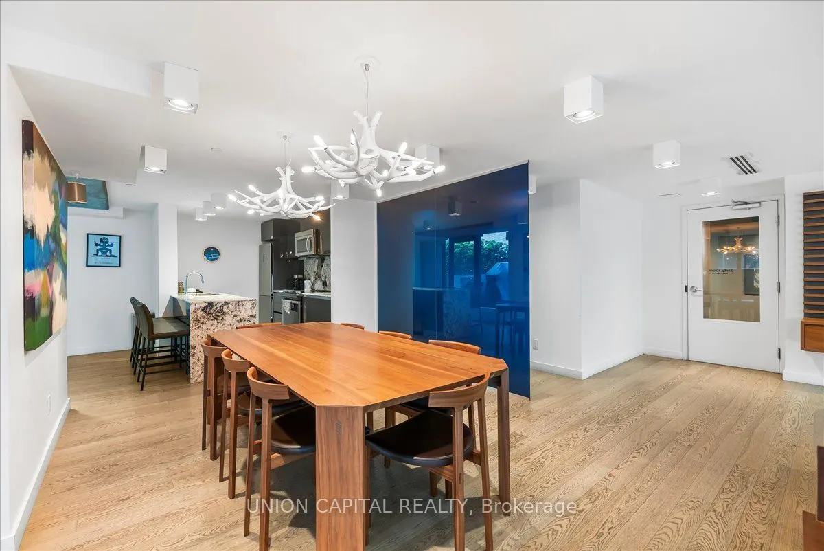 111 Bathurst Street, #505