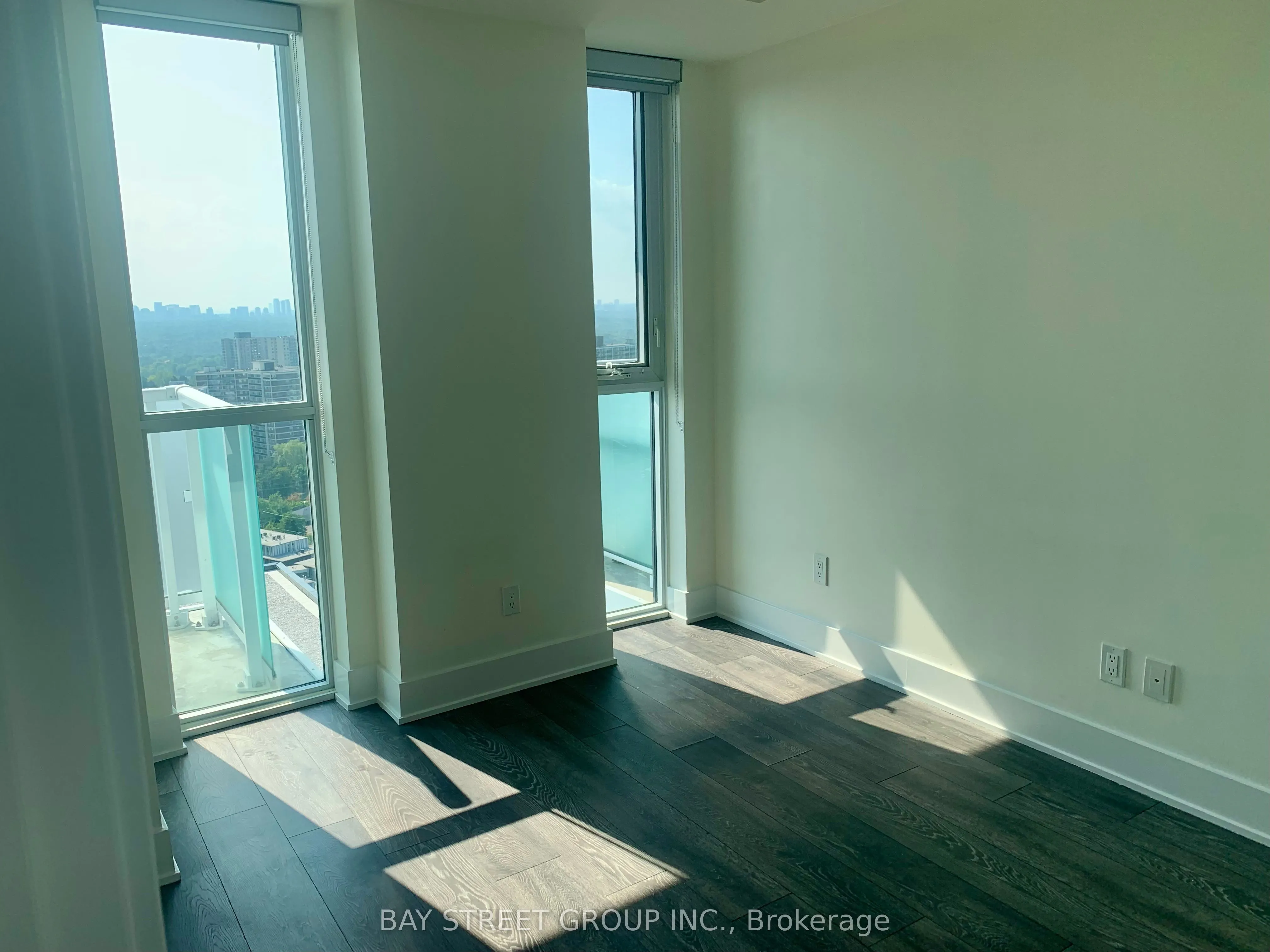 188 Farview Mall Drive, #2711