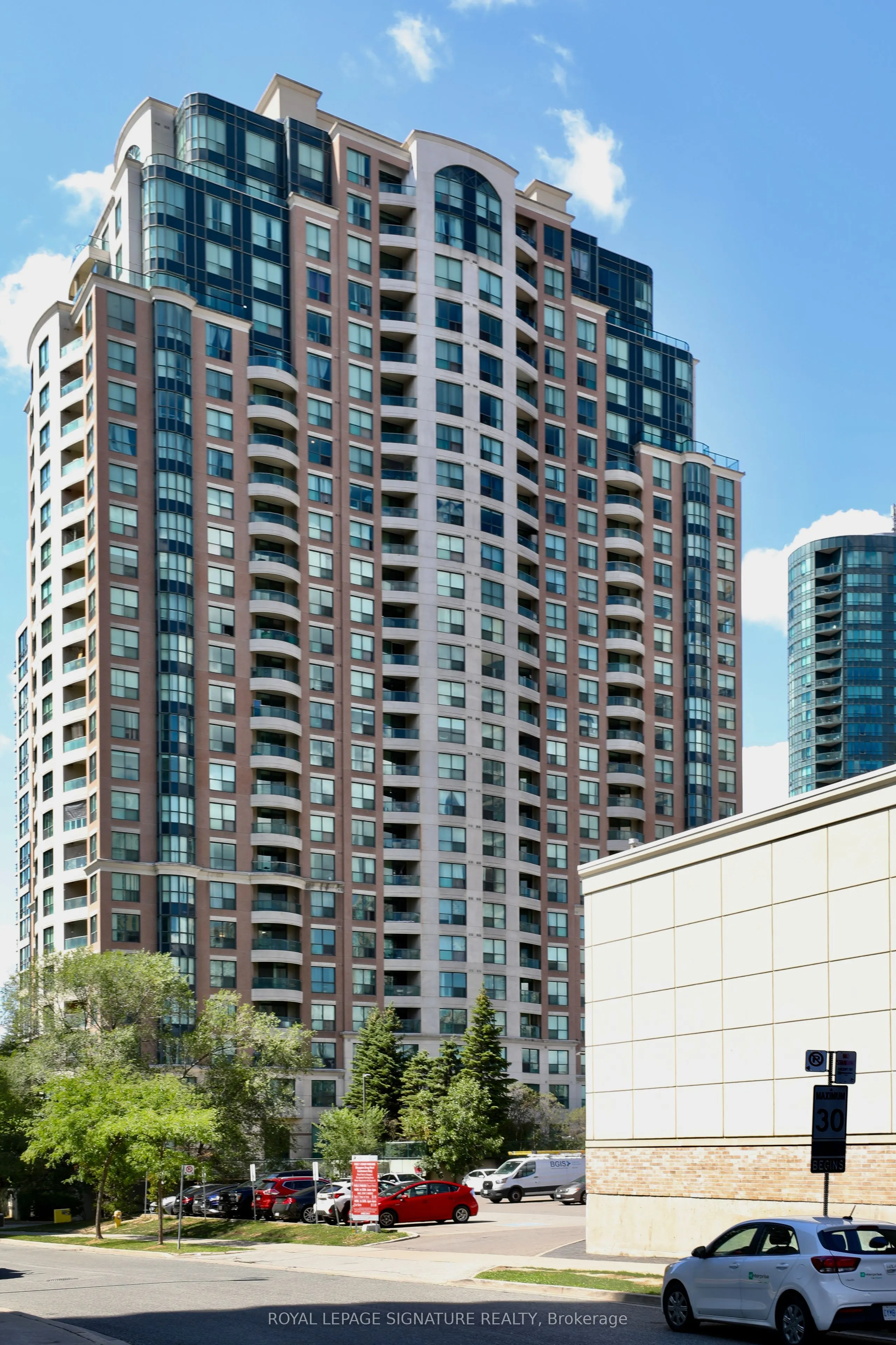 7 Lorraine Drive, #1116
