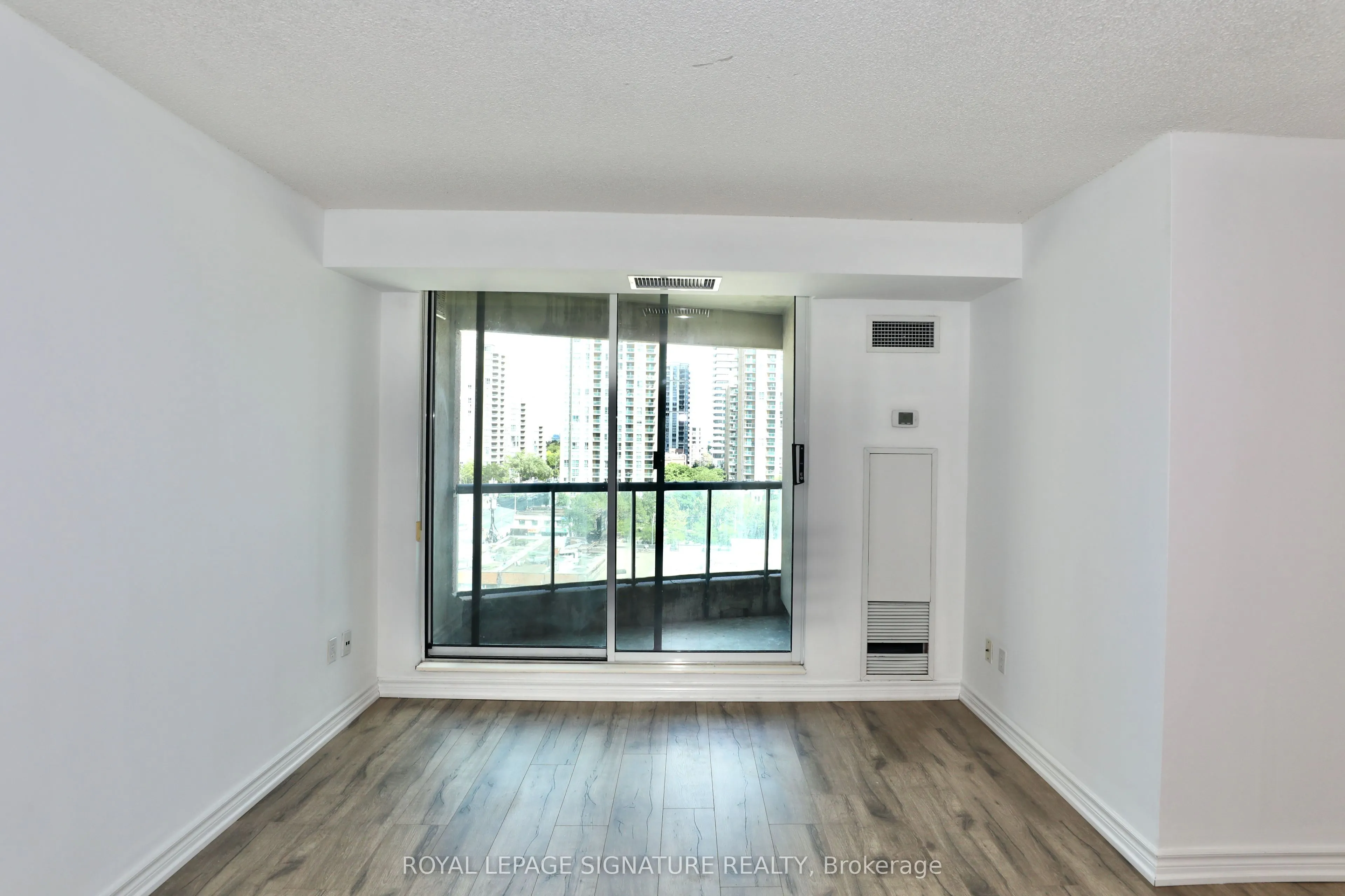 7 Lorraine Drive, #1116