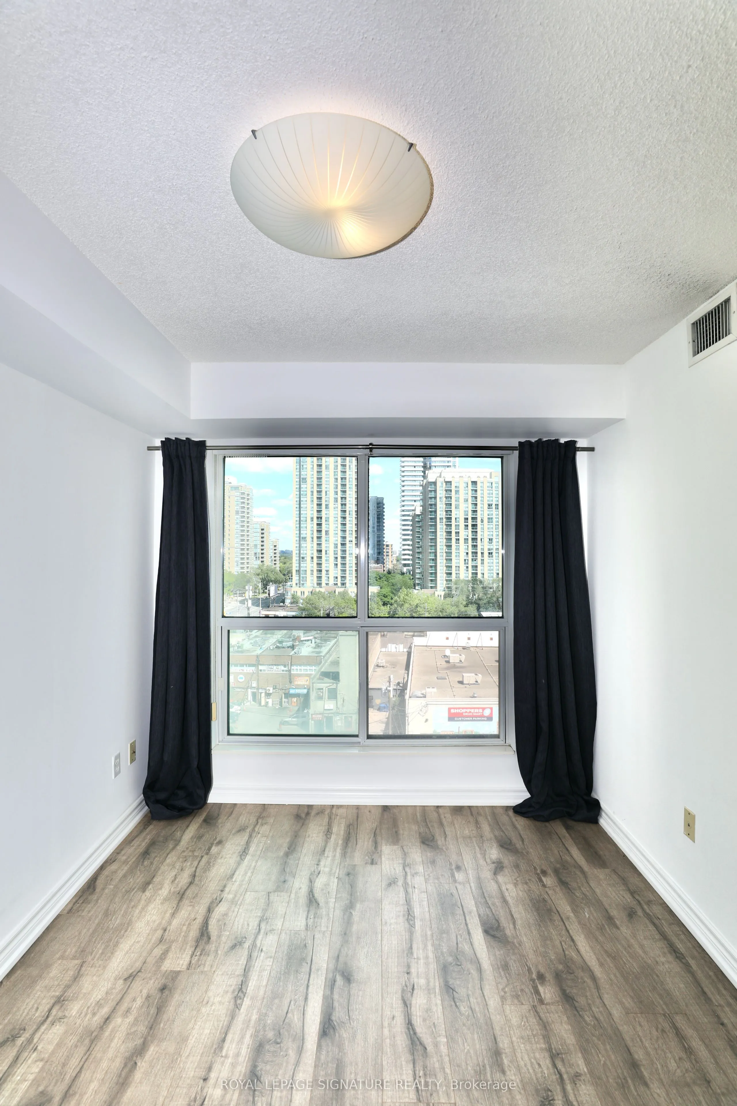 7 Lorraine Drive, #1116