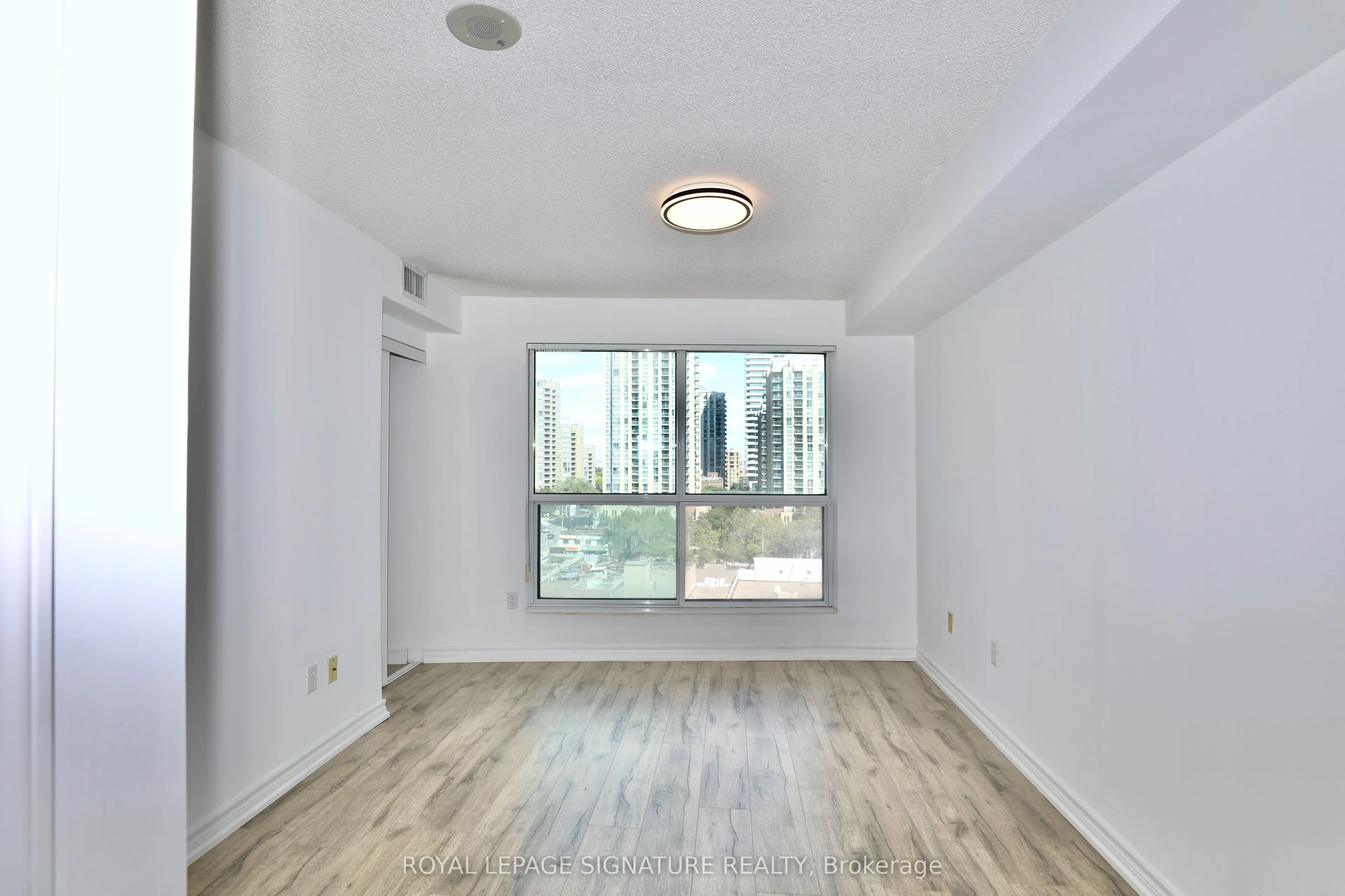 7 Lorraine Drive, #1116