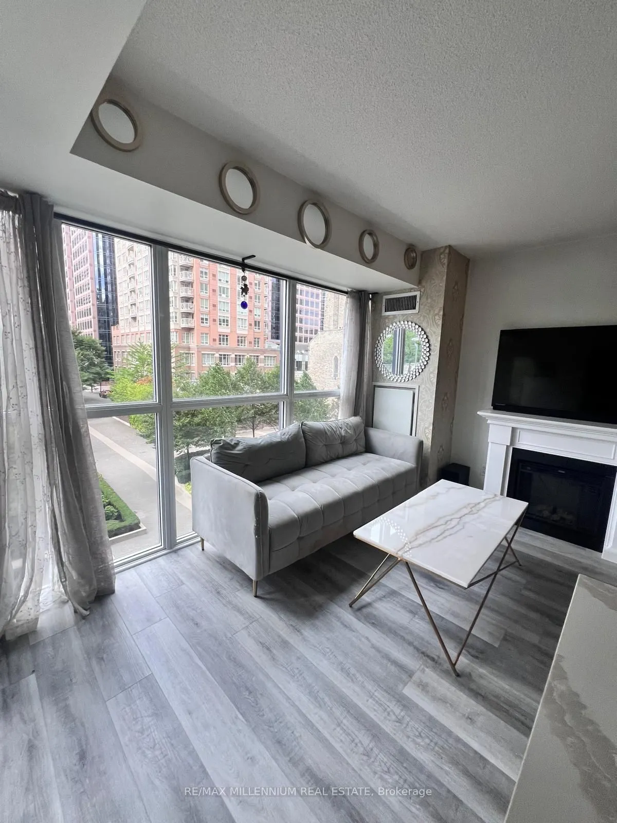 28 Ted Rogers Way, #305