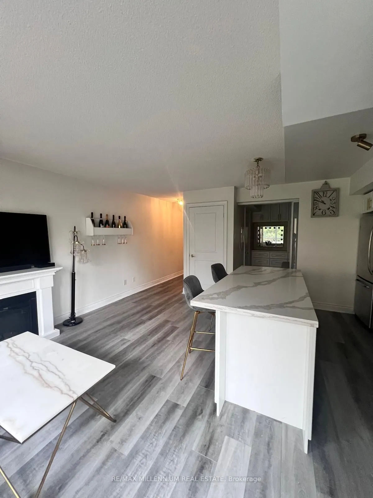 28 Ted Rogers Way, #305