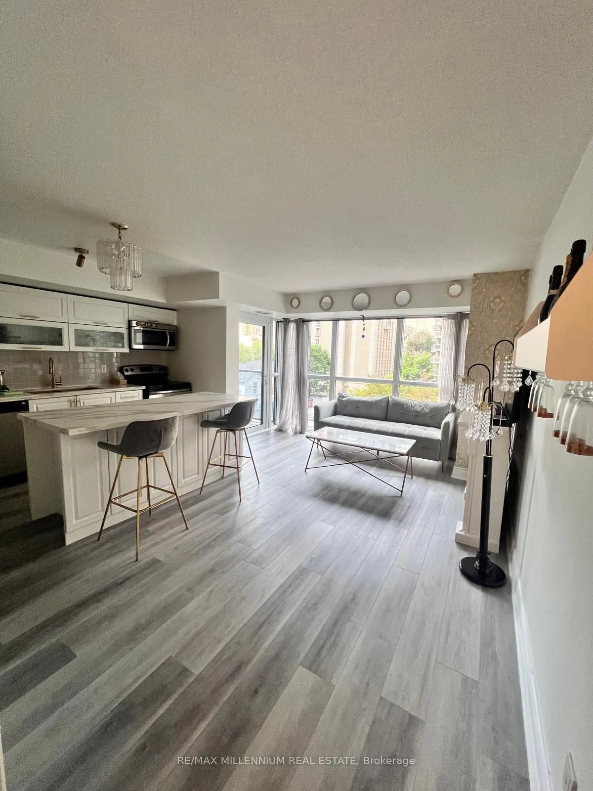 28 Ted Rogers Way, #305