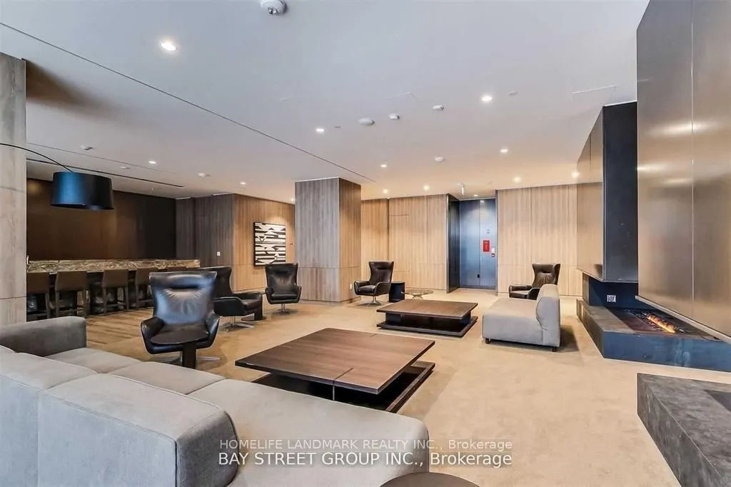27 Bathurst Street, #1113
