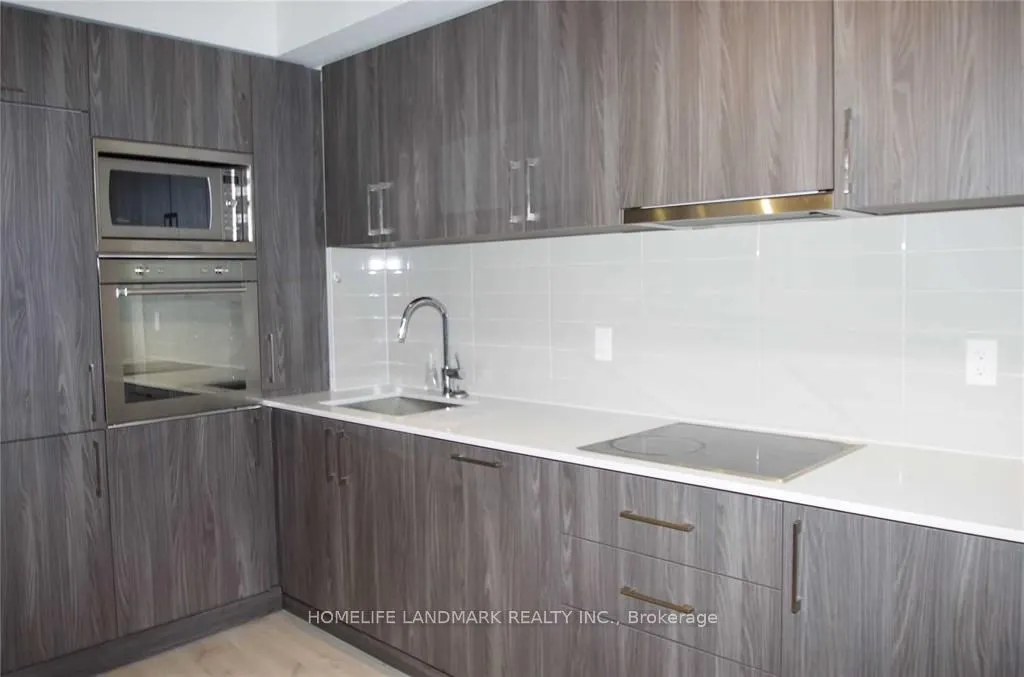 27 Bathurst Street, #1113