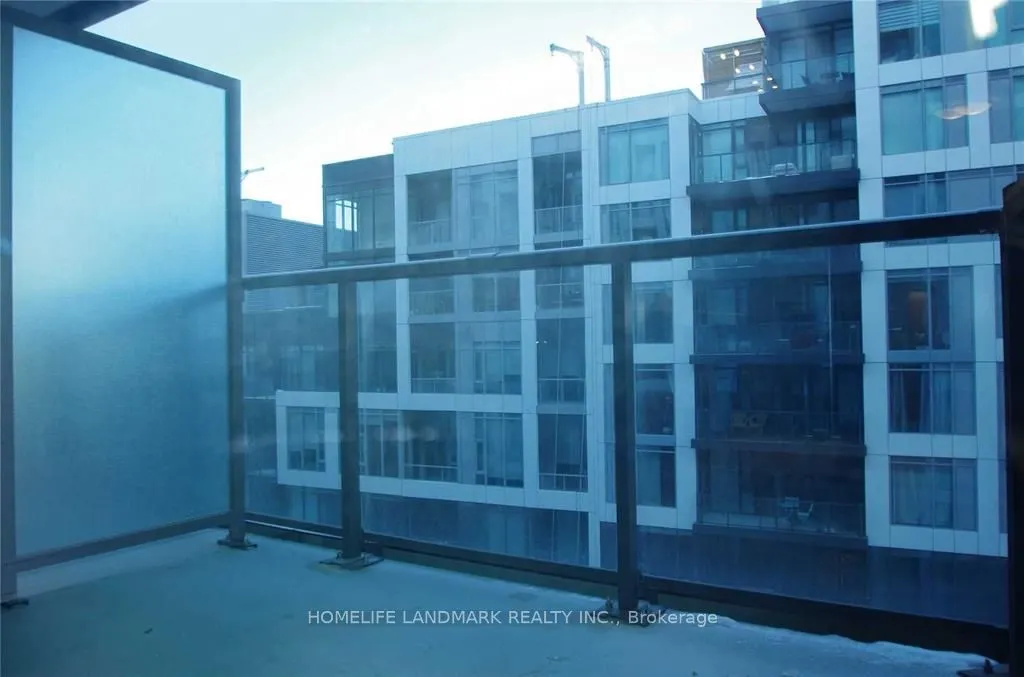 27 Bathurst Street, #1113