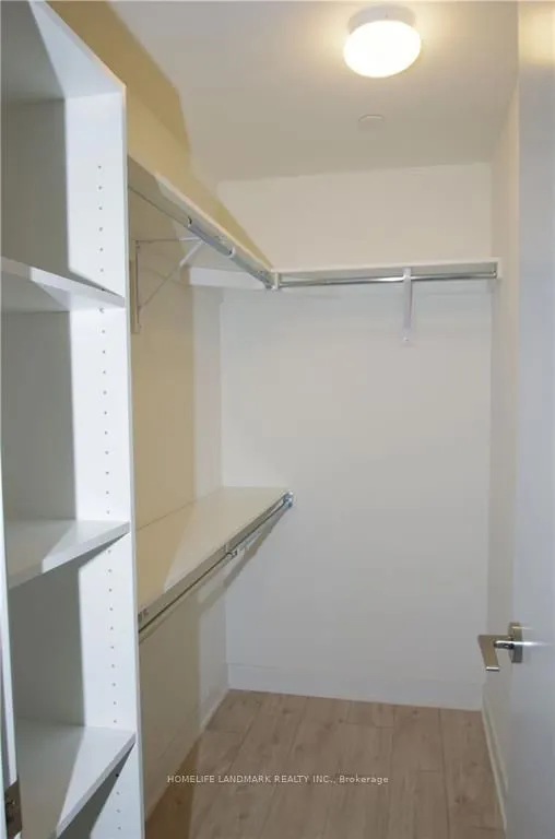 27 Bathurst Street, #1113