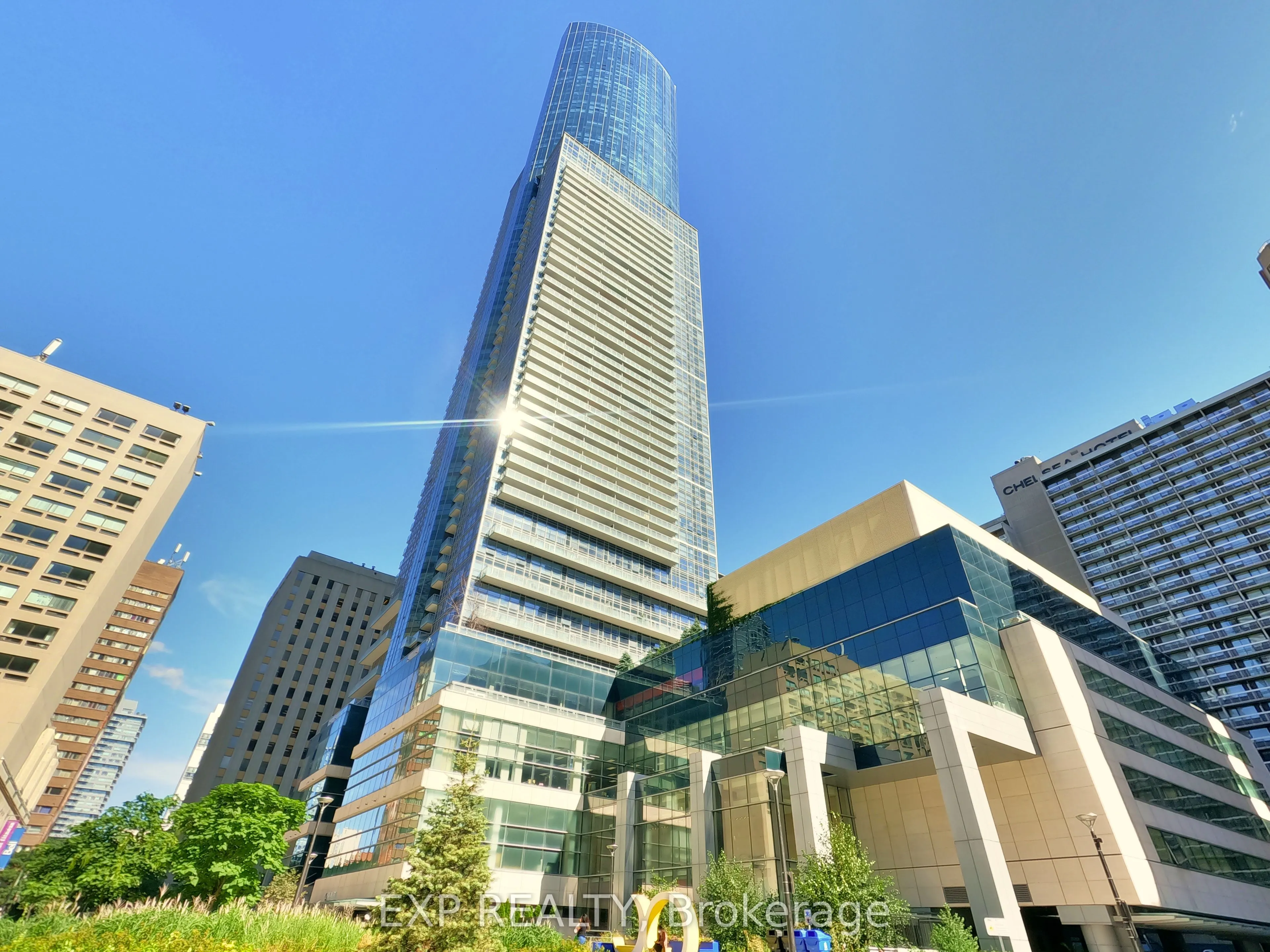 386 Yonge Street, #3806