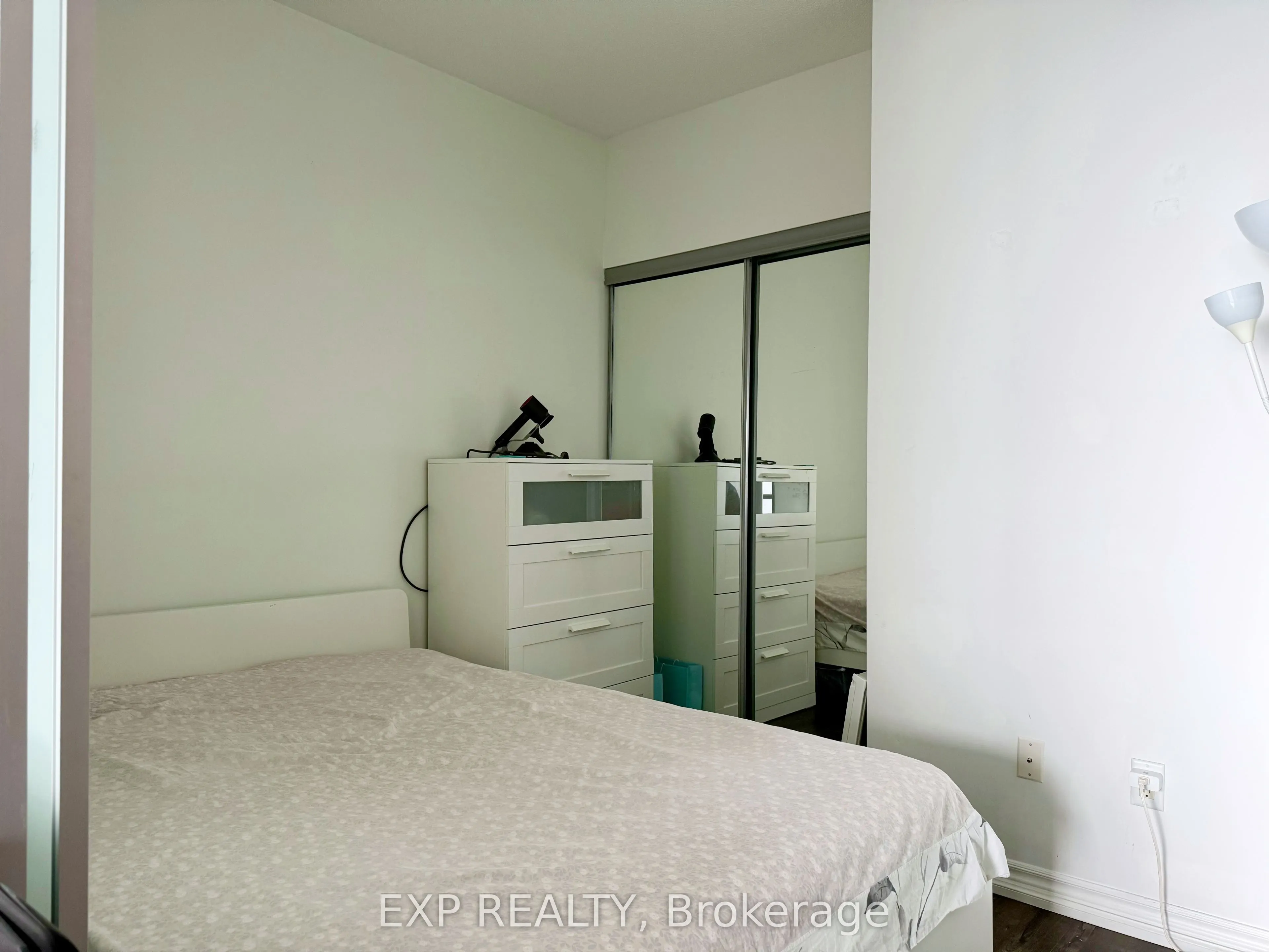 386 Yonge Street, #3806