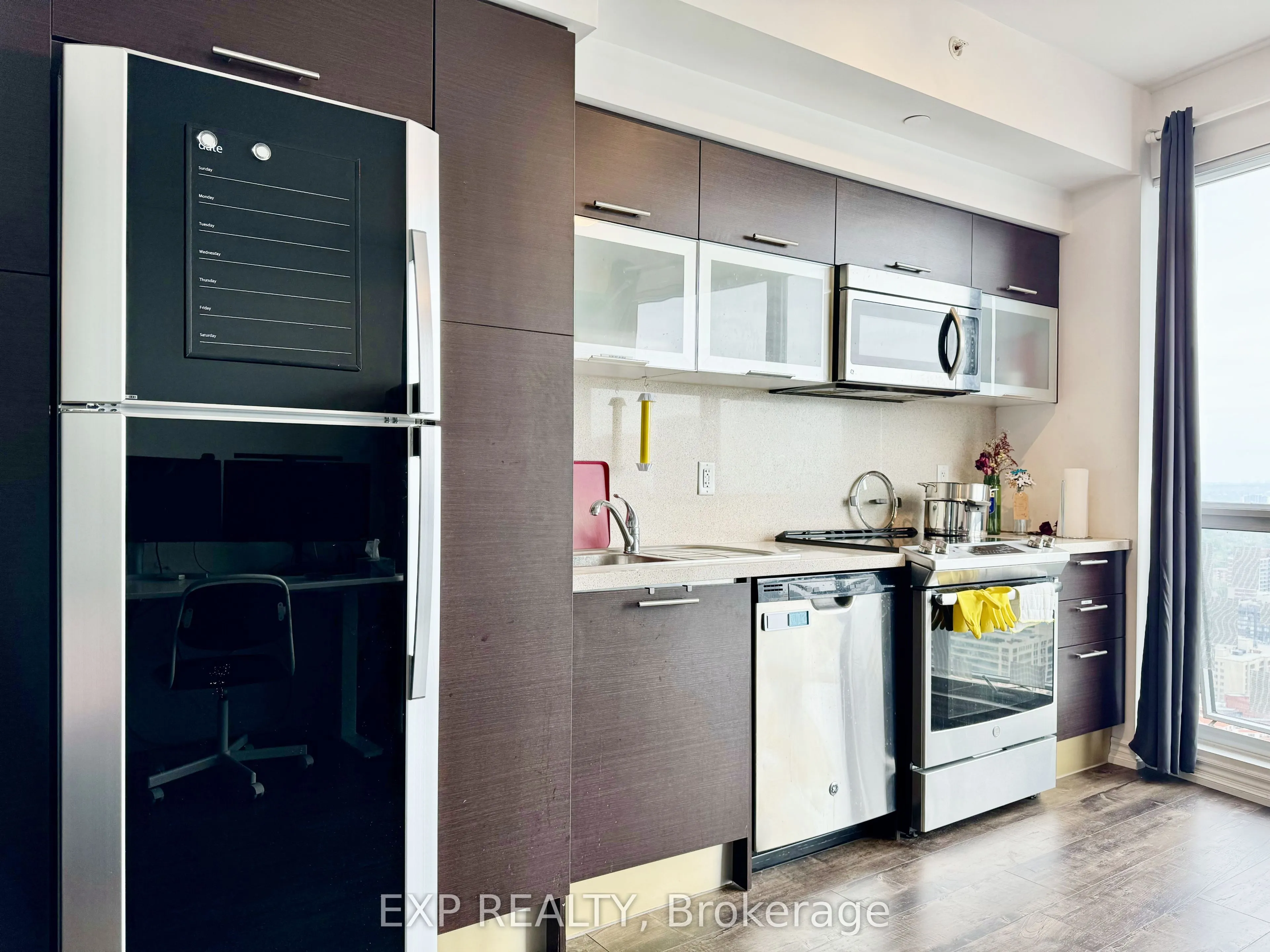 386 Yonge Street, #3806