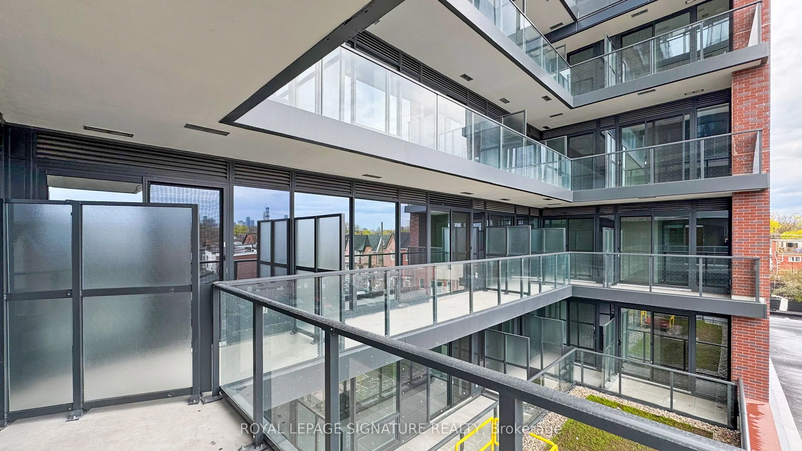 5 Lakeview Avenue, #302