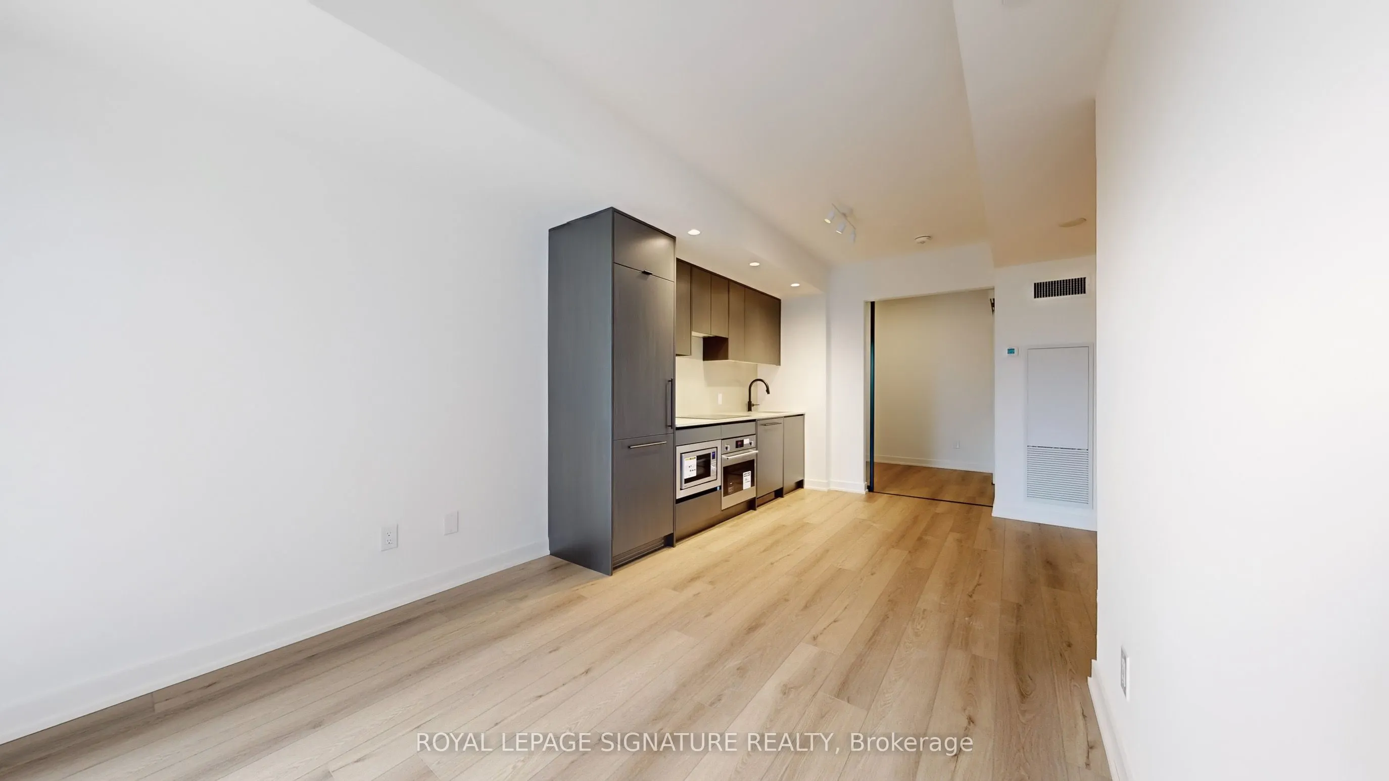 5 Lakeview Avenue, #302