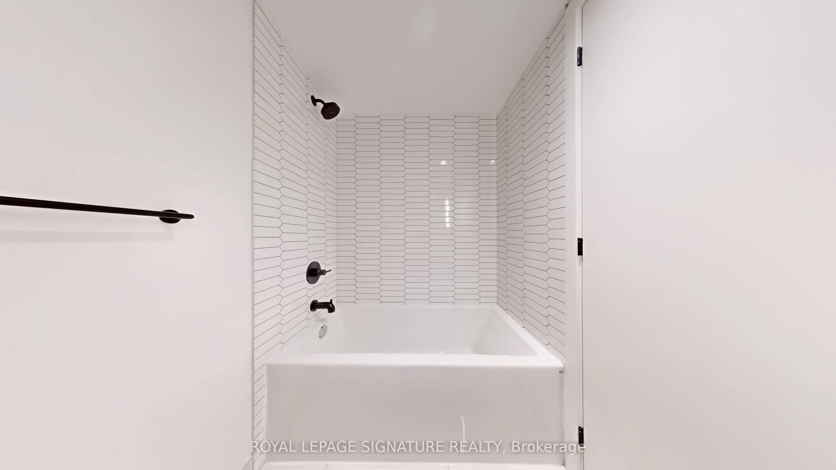 5 Lakeview Avenue, #302