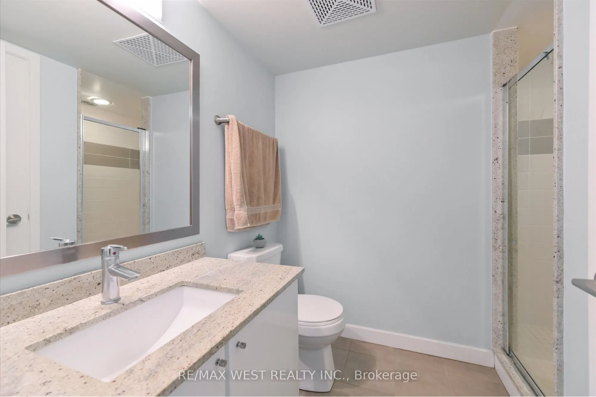 33 Bay Street, #1504