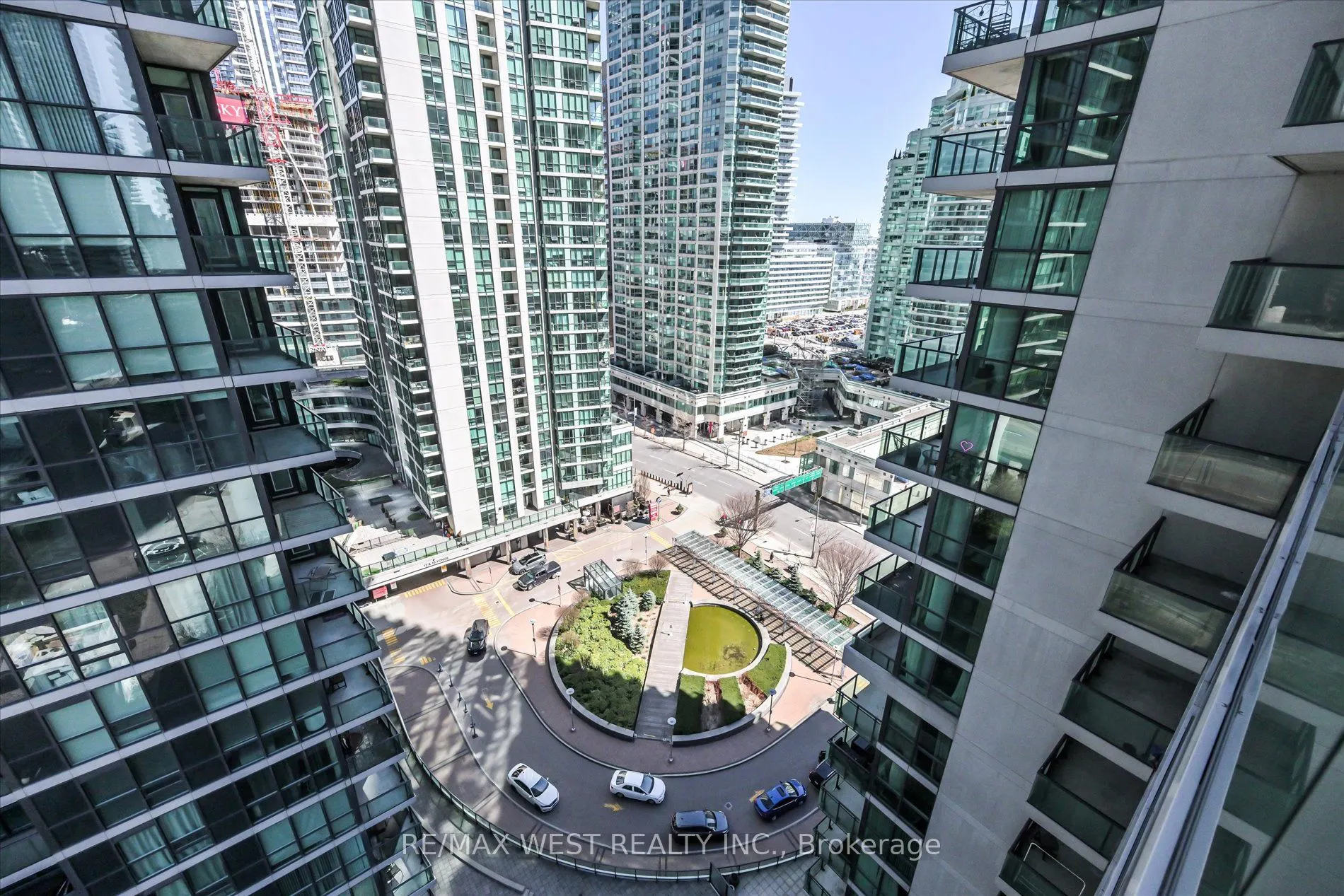 33 Bay Street, #1504