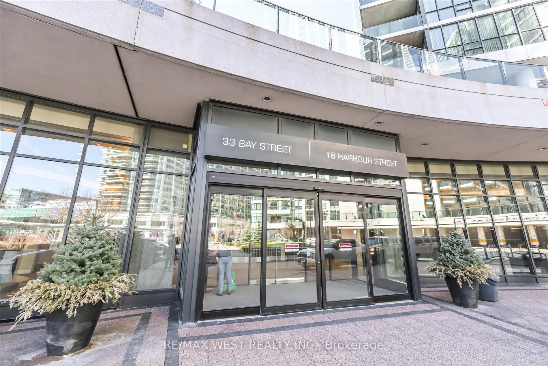 33 Bay Street, #1504