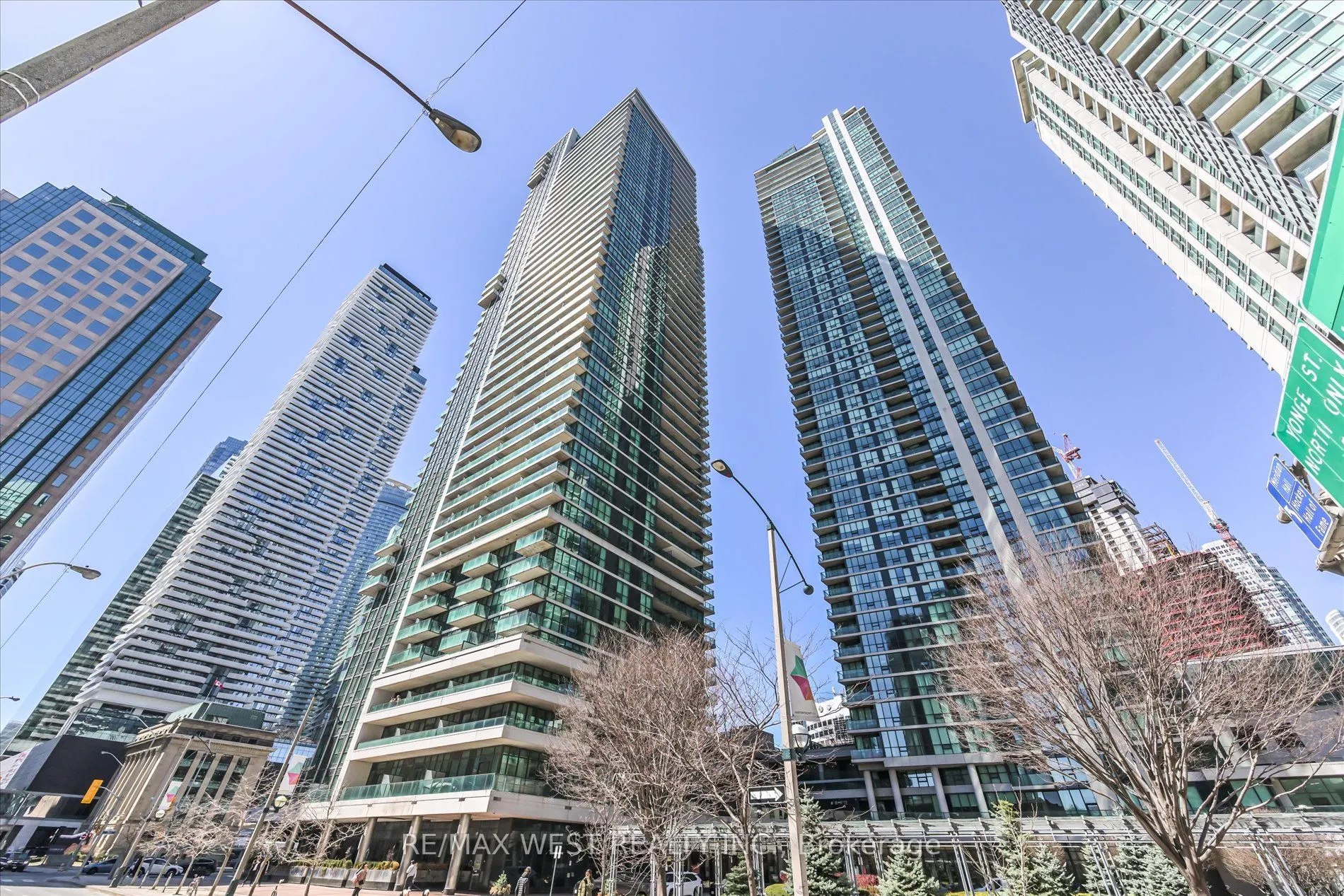 33 Bay Street, #1504