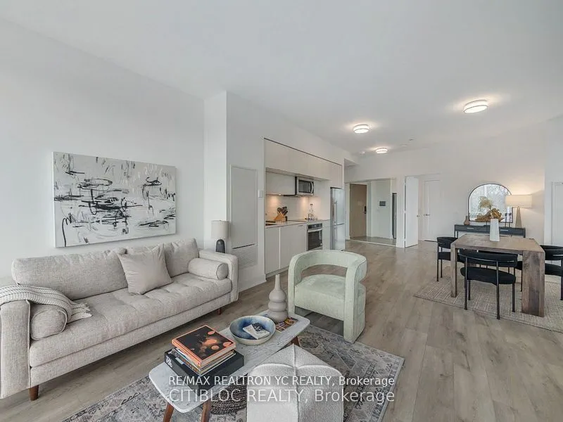 585 Bloor Street E, #317