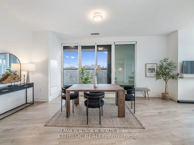 585 Bloor Street E, #317