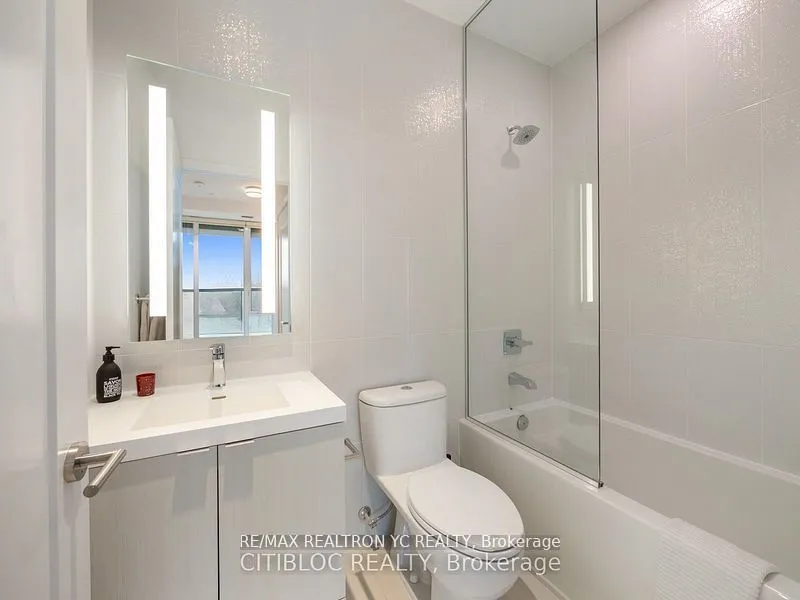 585 Bloor Street E, #317