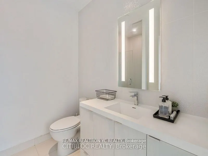 585 Bloor Street E, #317
