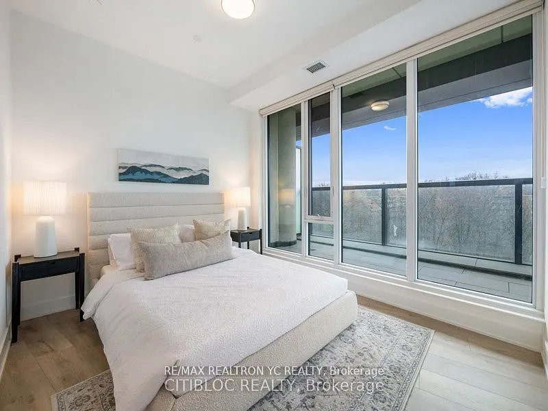 585 Bloor Street E, #317
