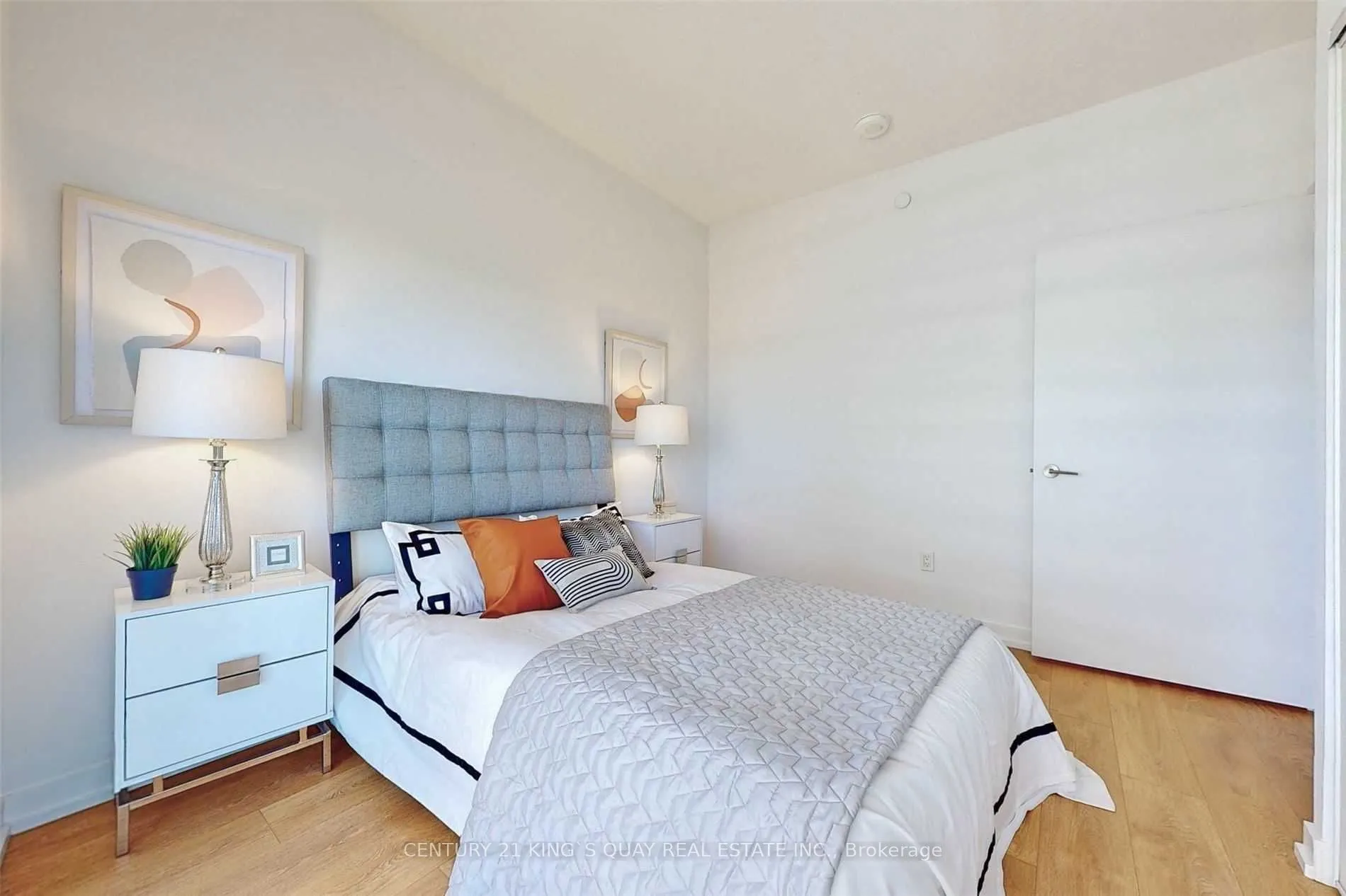 117 Mcmahon Drive, #2505