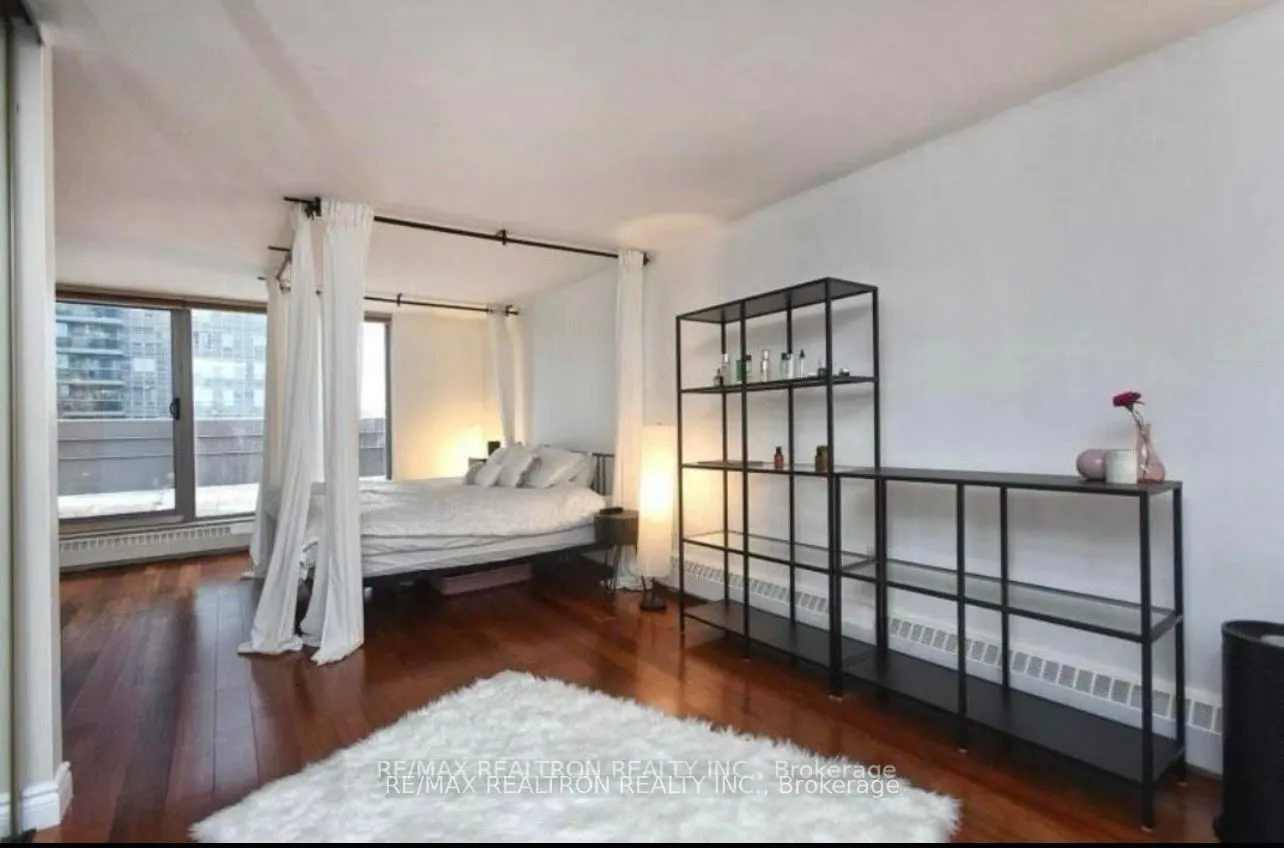 1 Duplex Avenue, #105