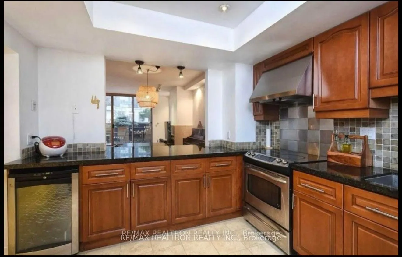 1 Duplex Avenue, #105