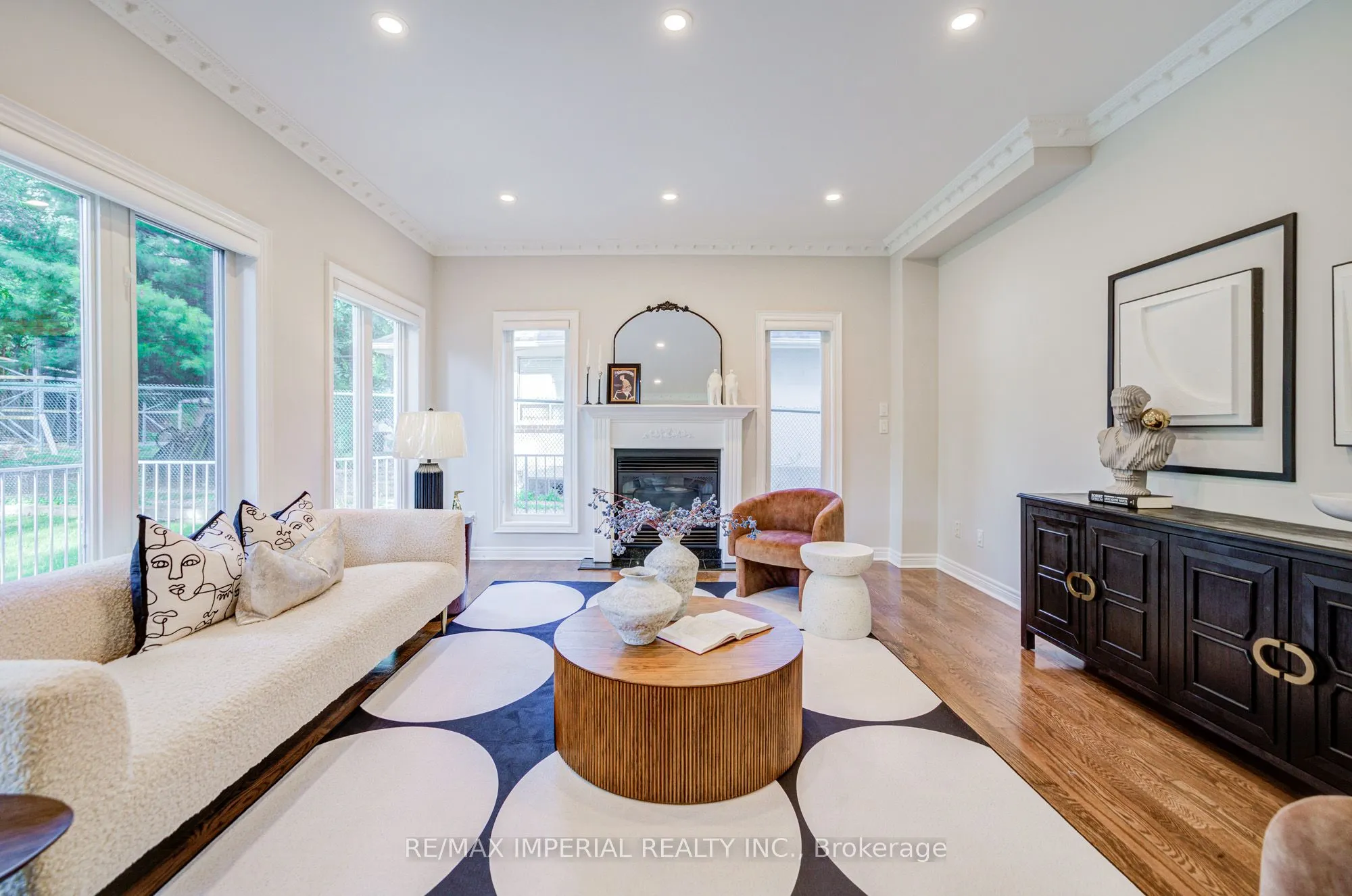 206 Hollywood Avenue