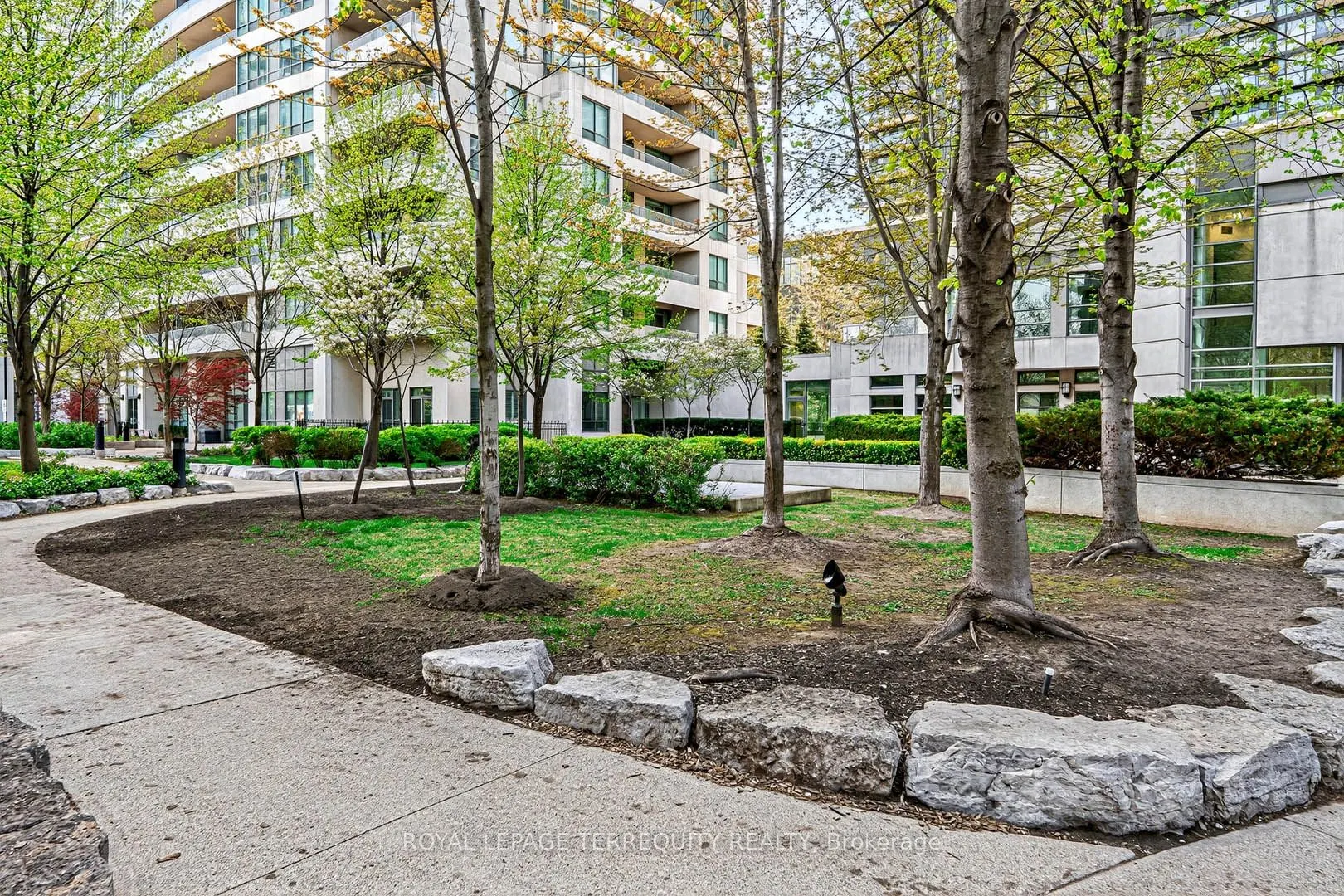 23 Hollywood Avenue, #2610
