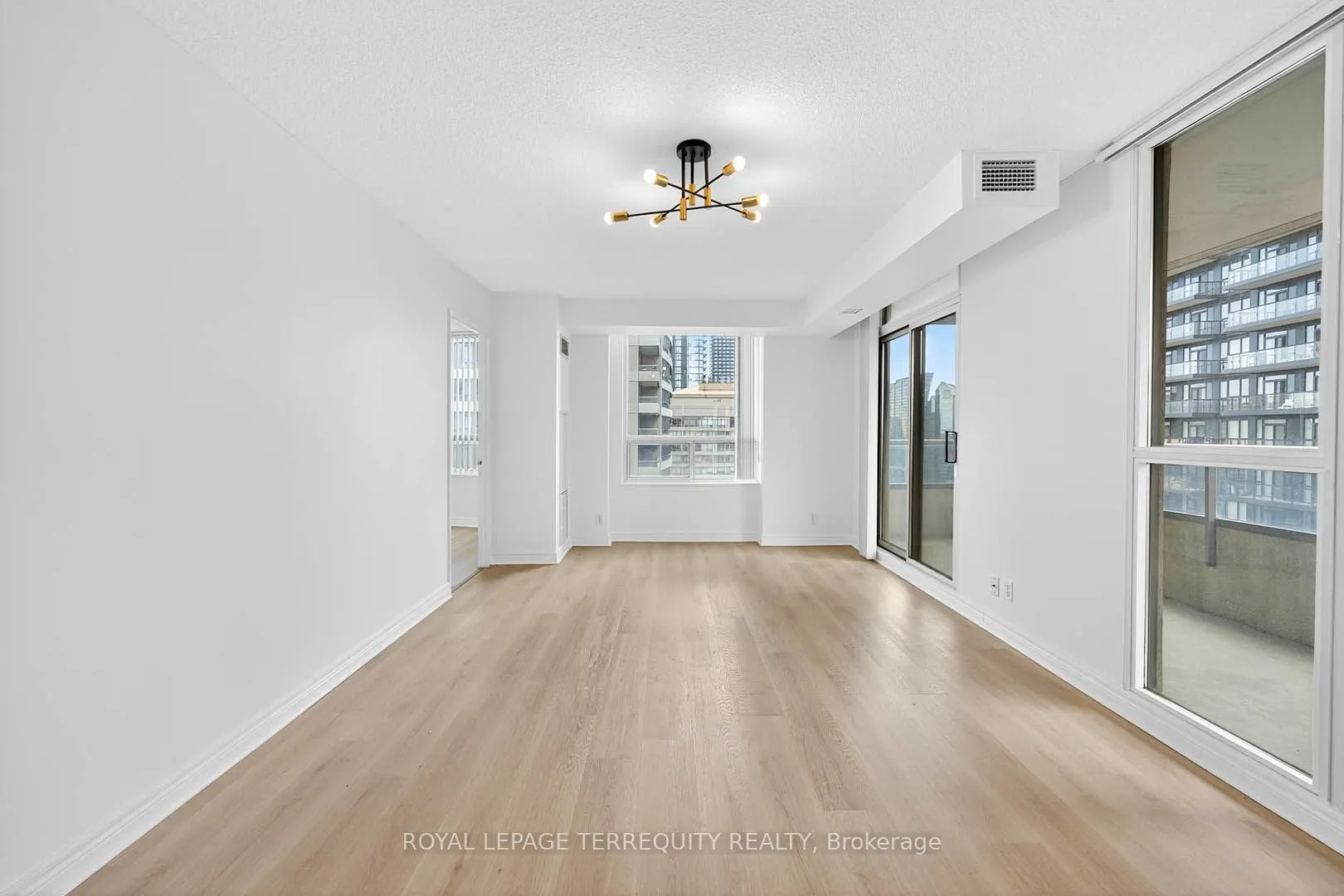 23 Hollywood Avenue, #2610