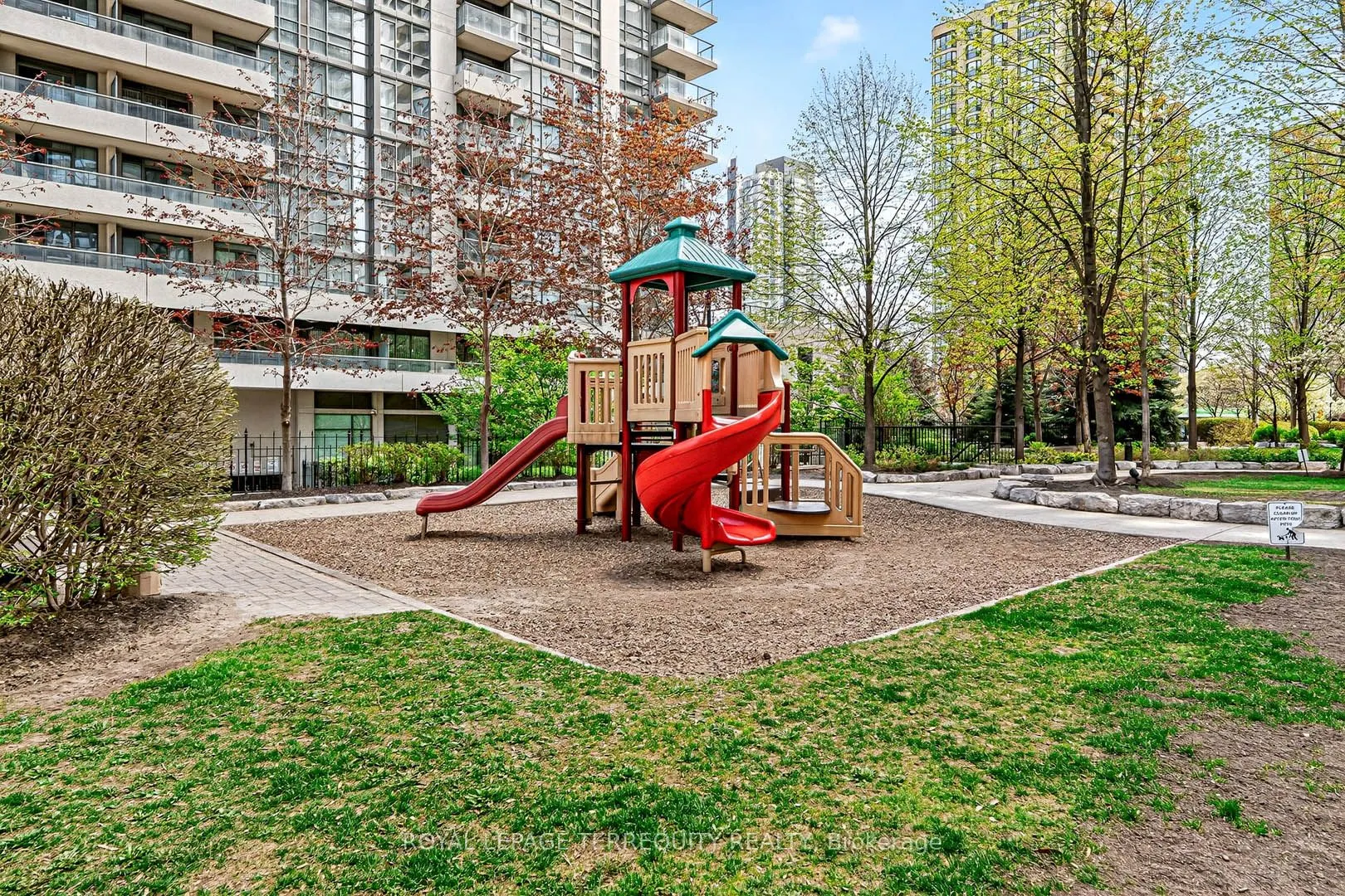 23 Hollywood Avenue, #2610