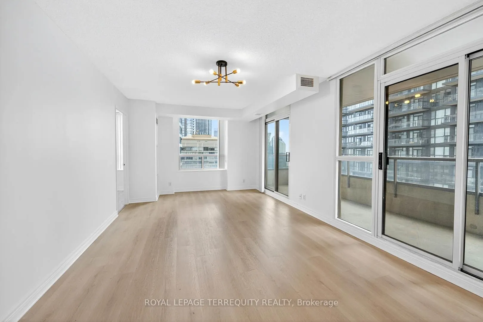 23 Hollywood Avenue, #2610