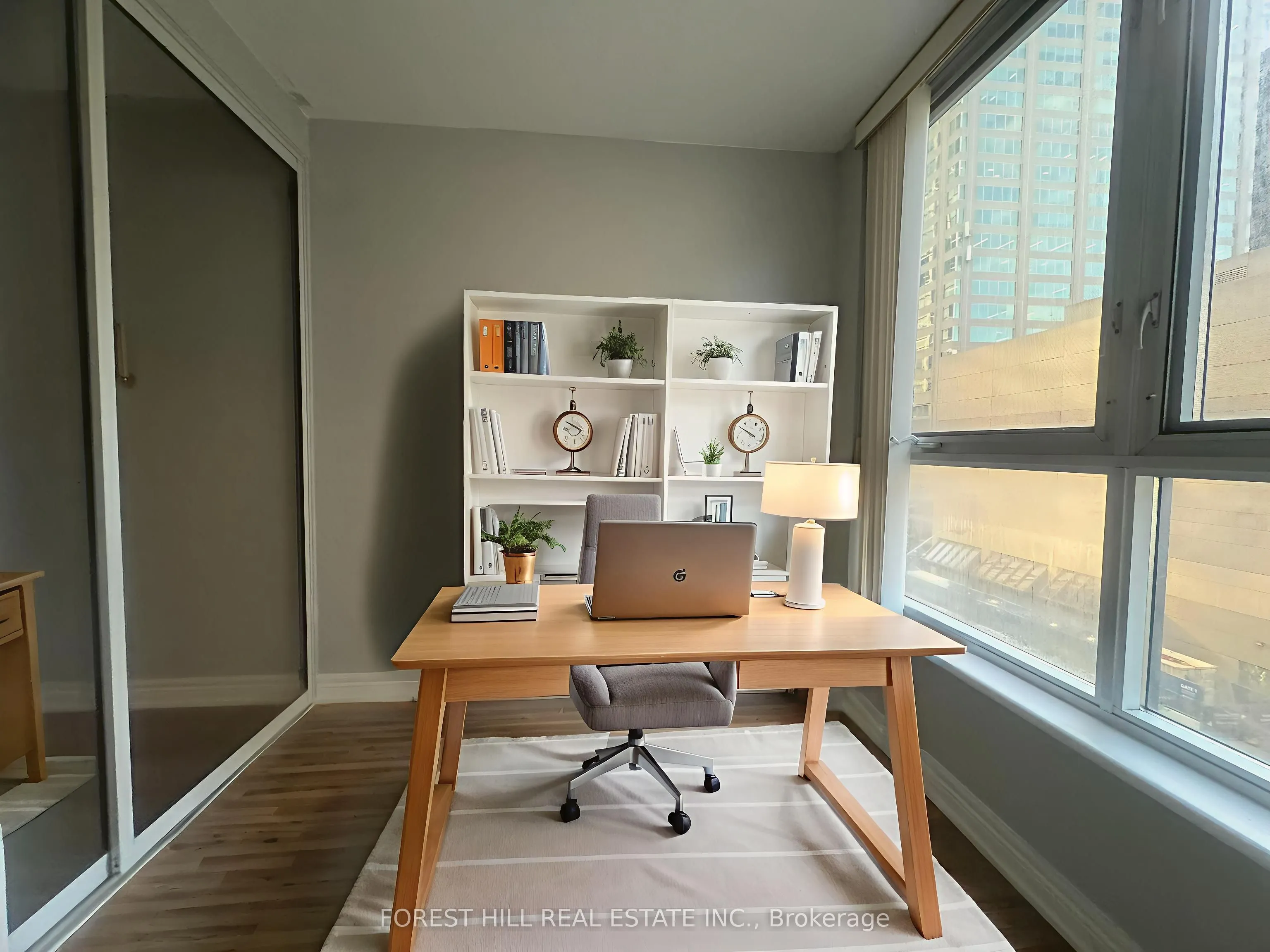 55 Bloor Street E, #605