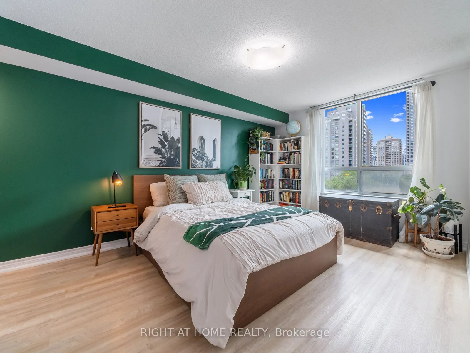 18 Parkview Avenue, #608