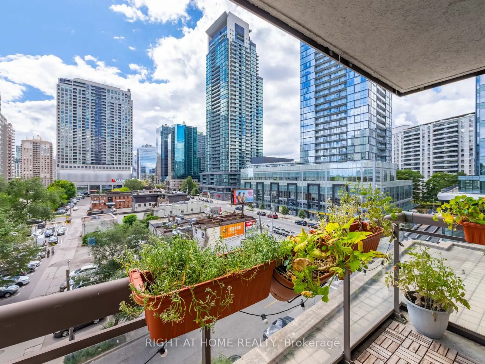 18 Parkview Avenue, #608