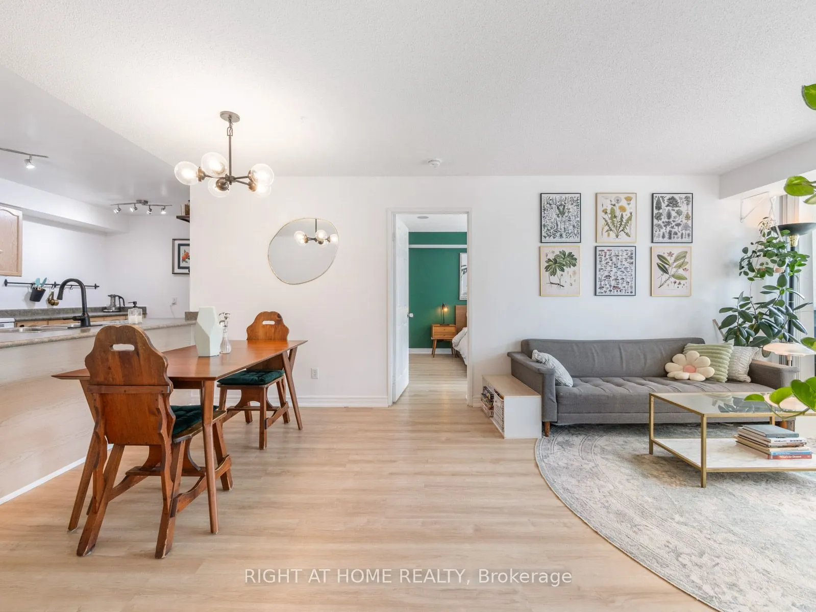 18 Parkview Avenue, #608